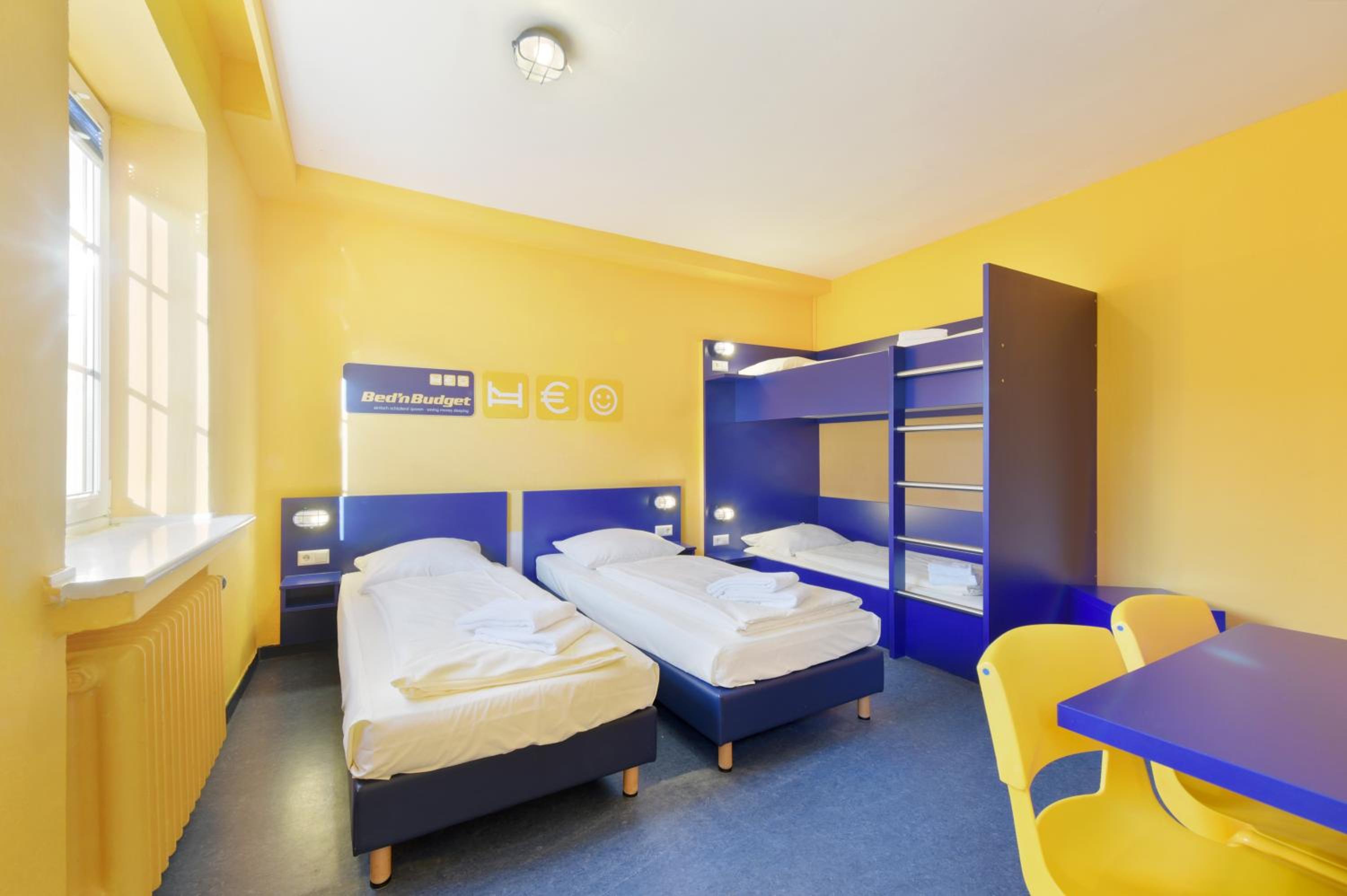 Hannover Vacations - Bed'nBudget Expo-Hostel Rooms - Property Image 54