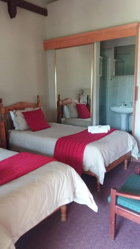 Silver Mist Guest House and Country Inn
