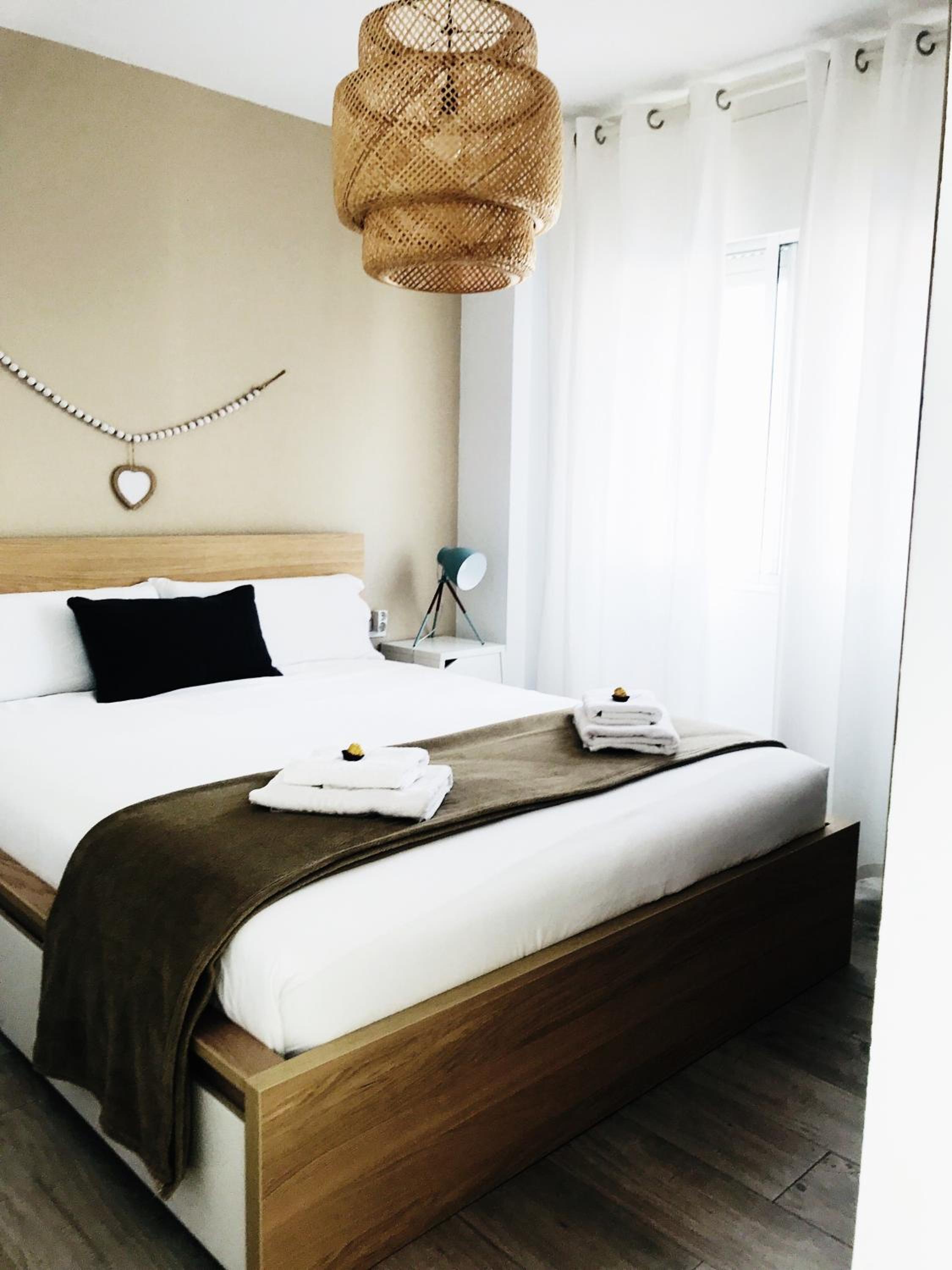 Hotel Sweethomeadeje Apartment - Image 1