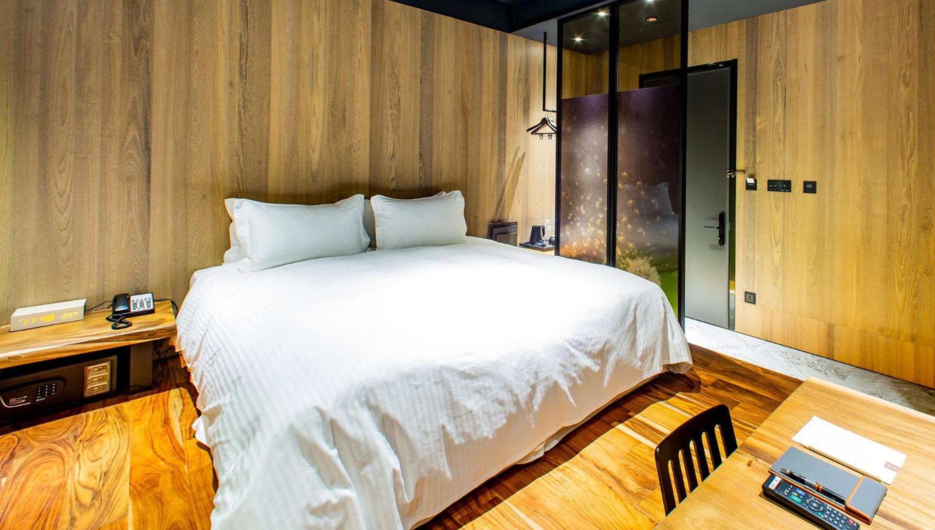 JSL hotel