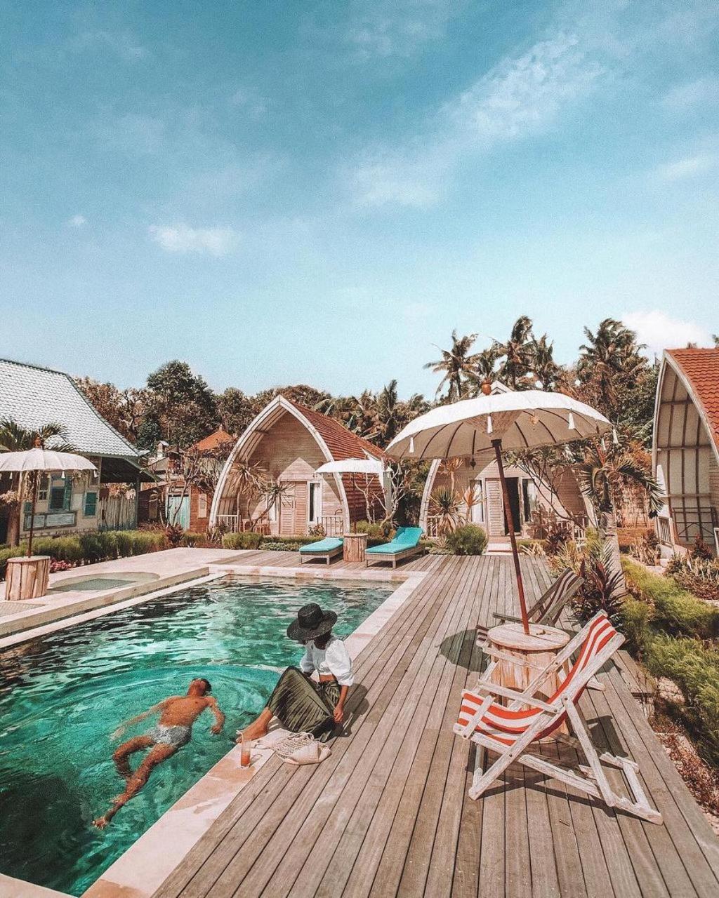 La Roja Bungalows