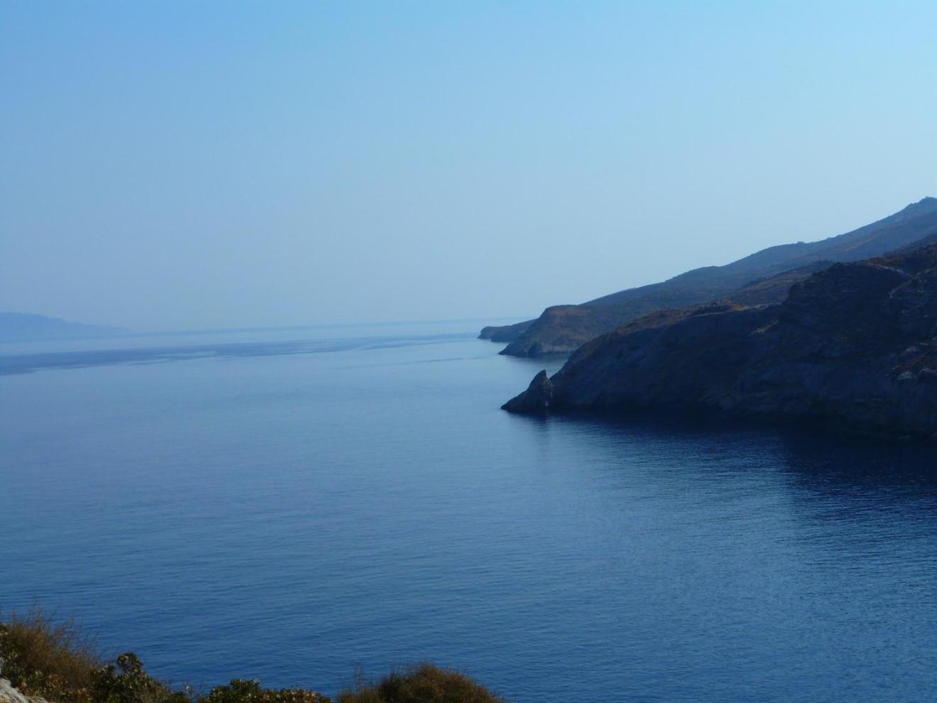 Calme et détente. Vue panoramique mer Égée. photo 5