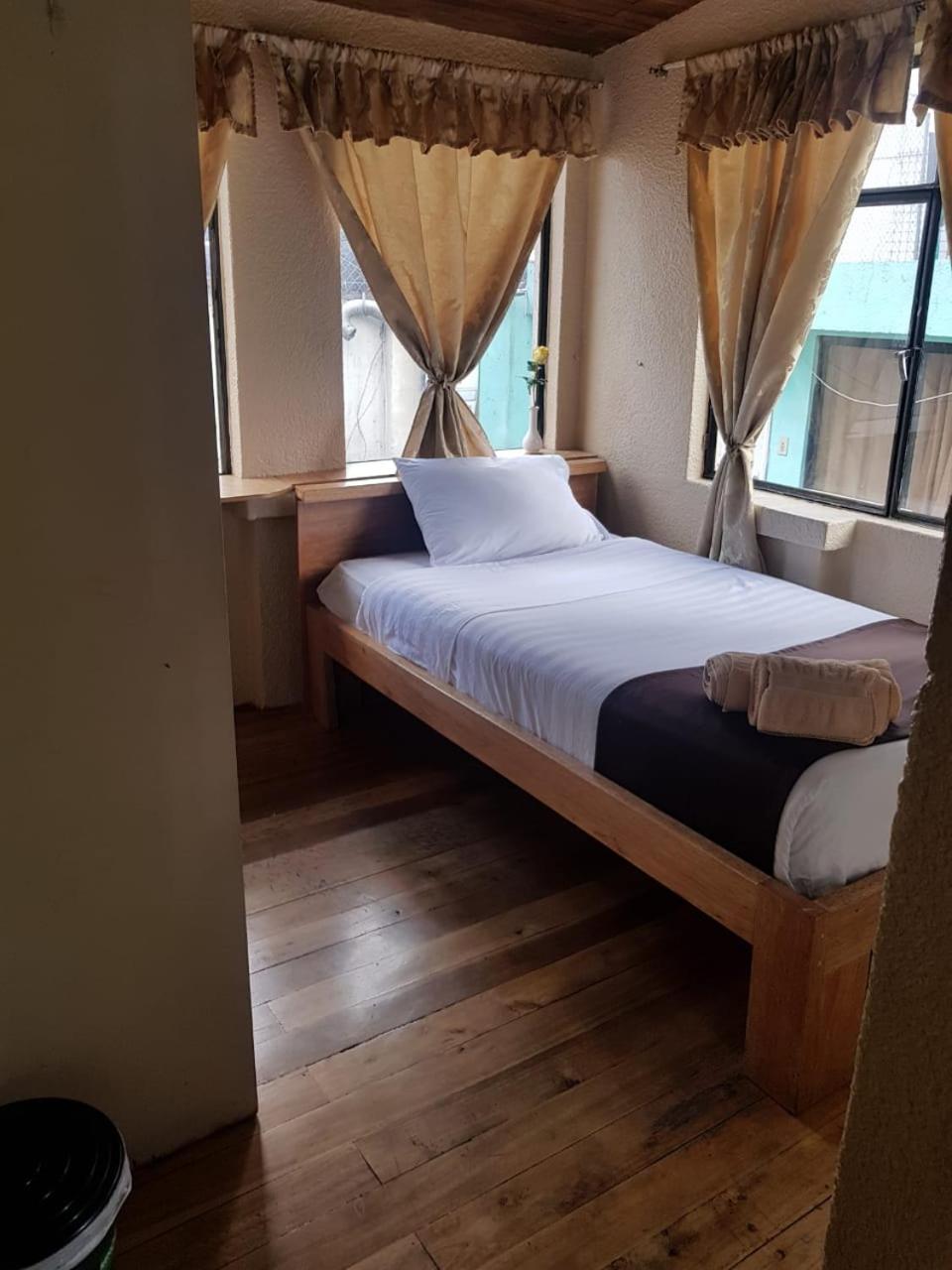 Hostal Loro Verde
