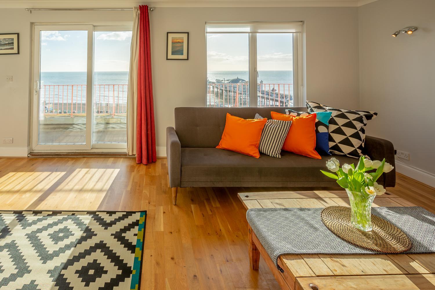 Pier Court Apartments Brighton view 2