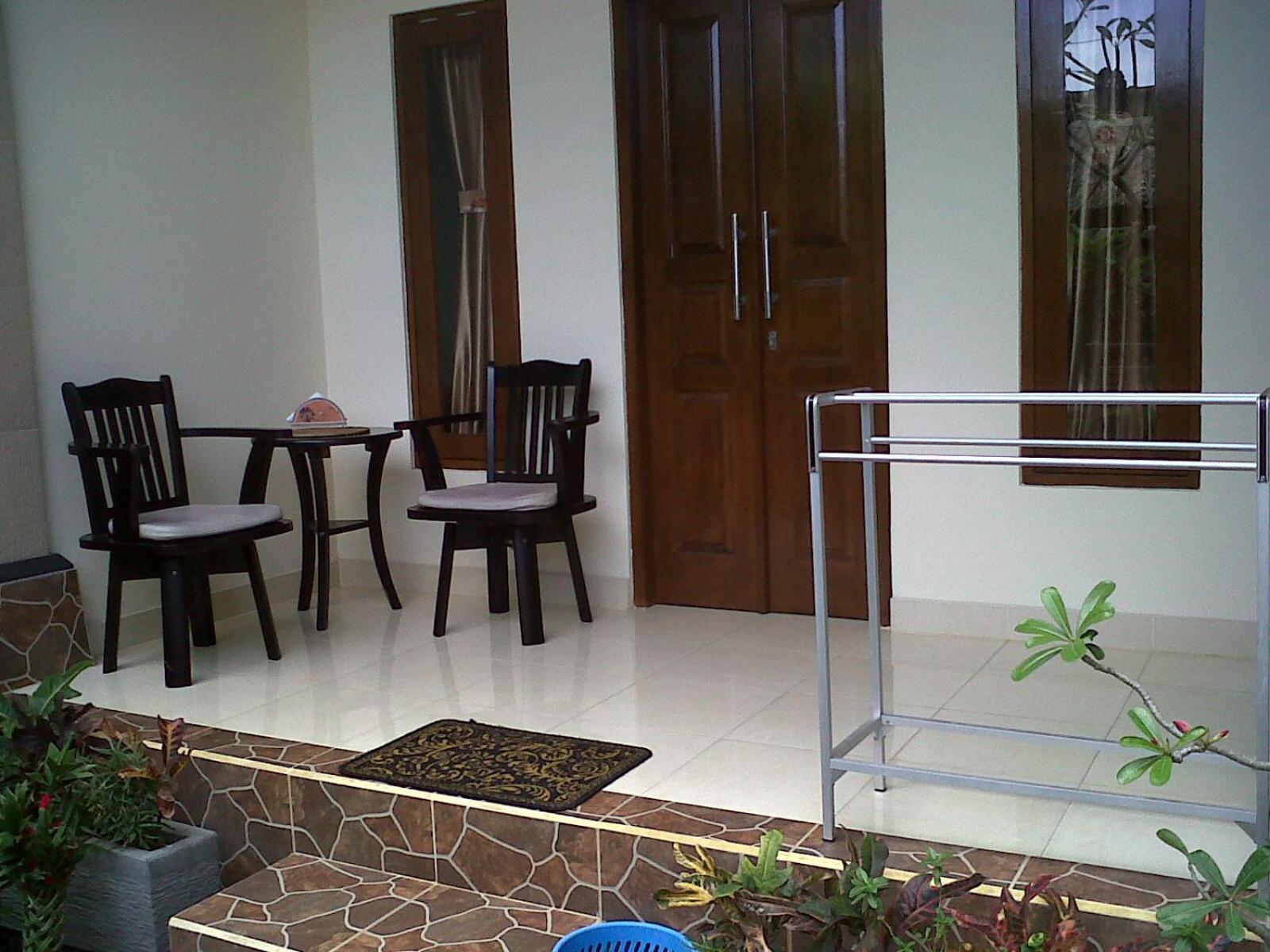 Hotel Kirana Home Stay - Image 1