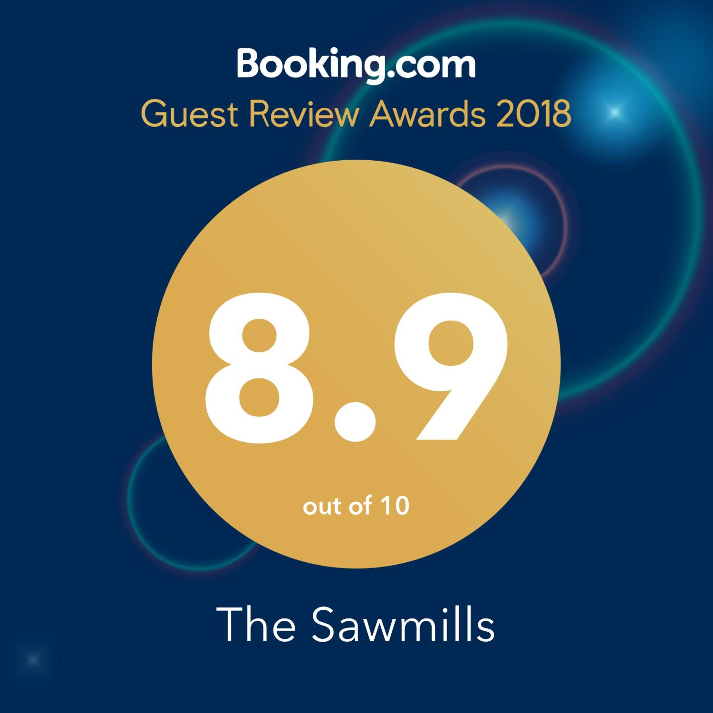 The Sawmills, Carlisle - Spacious 4 Bedroom Family House - Free WiFi - & Parking - Walk to Carlisle Castle