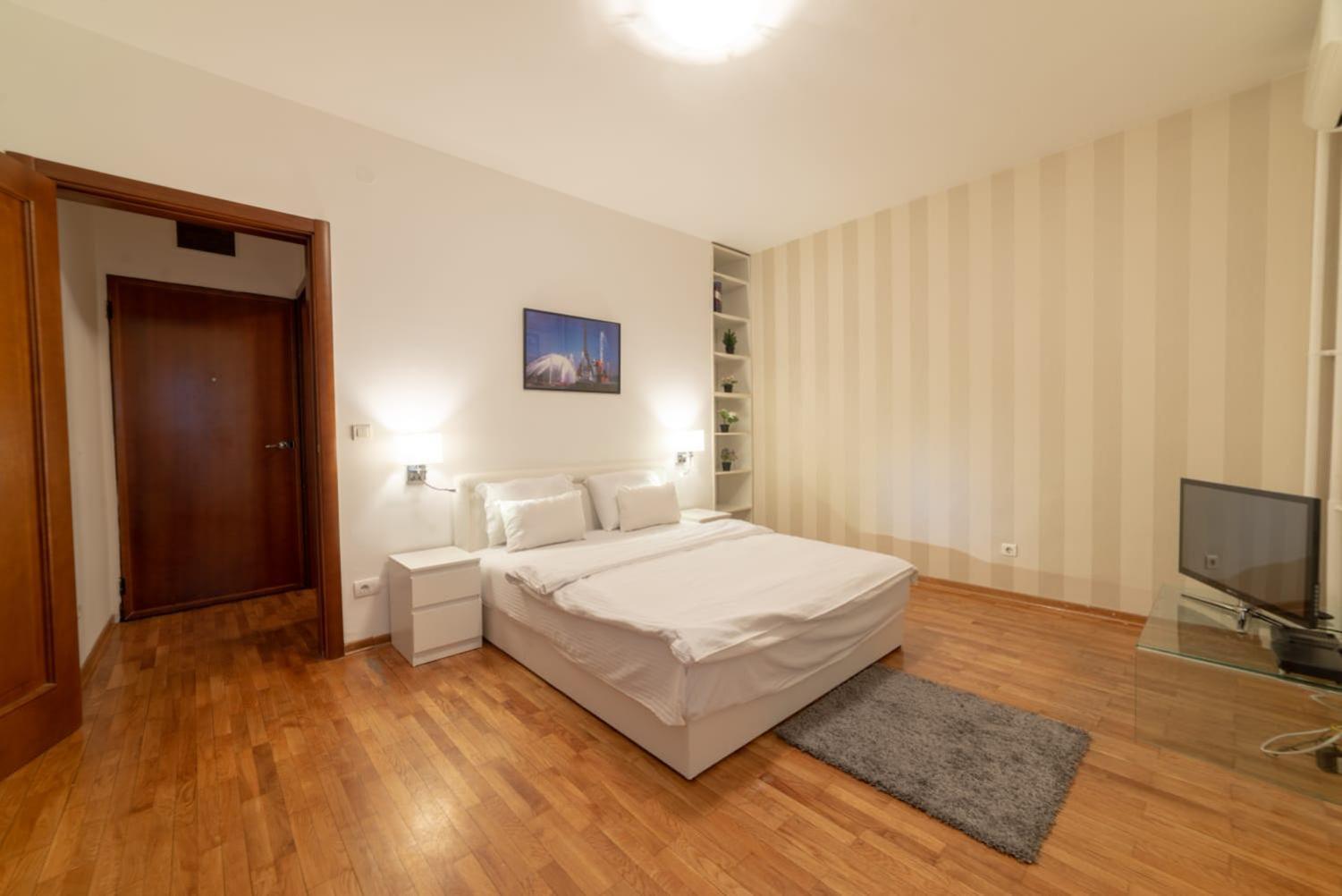 Apartment Royal City view 5