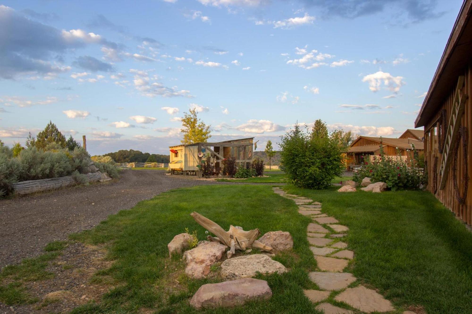 Beautiful 1 BR "Barn" Cabin - Perfect for Small Families view 5