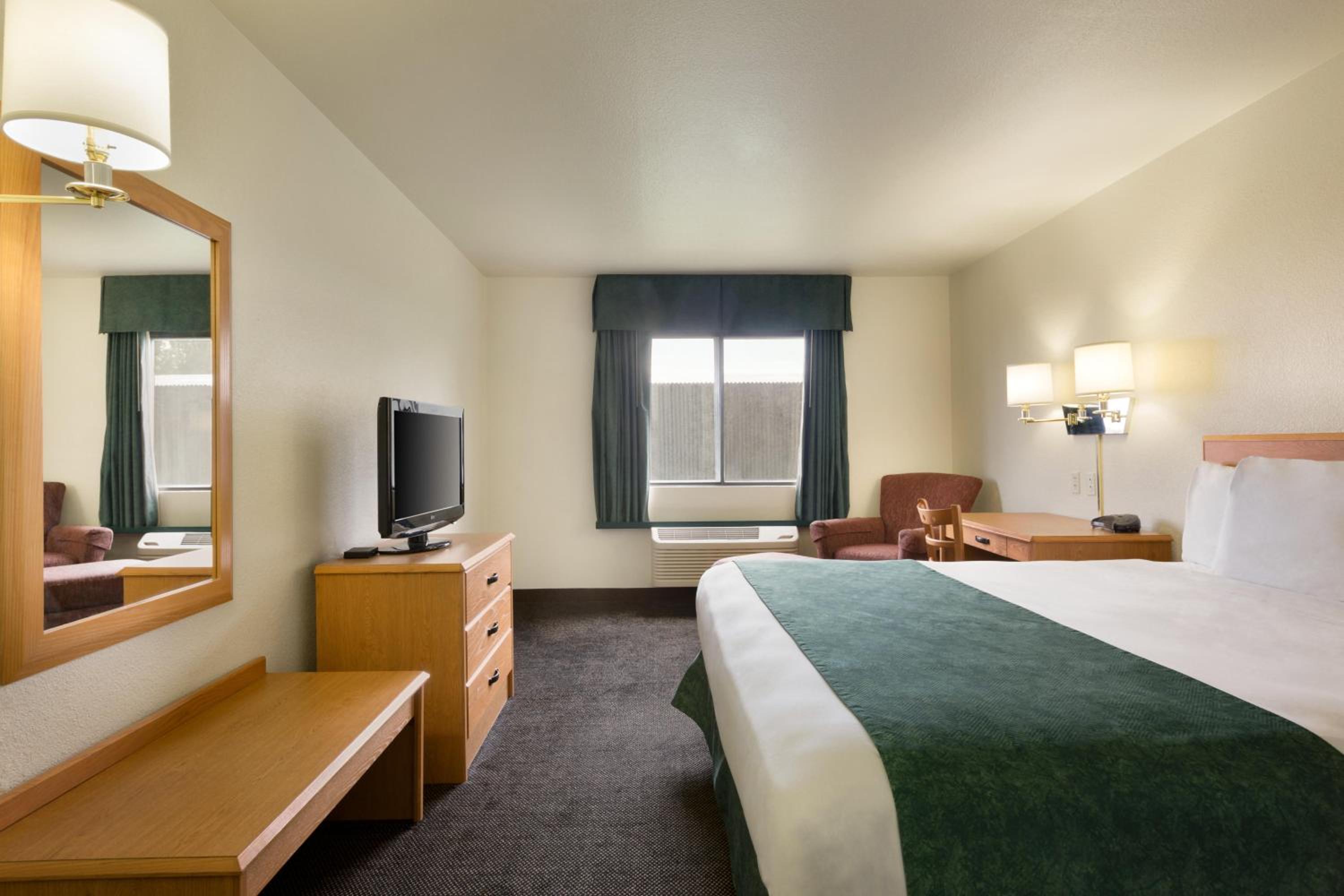 Alpine Vacations - Travelodge by Wyndham Alpine - Property Image 5