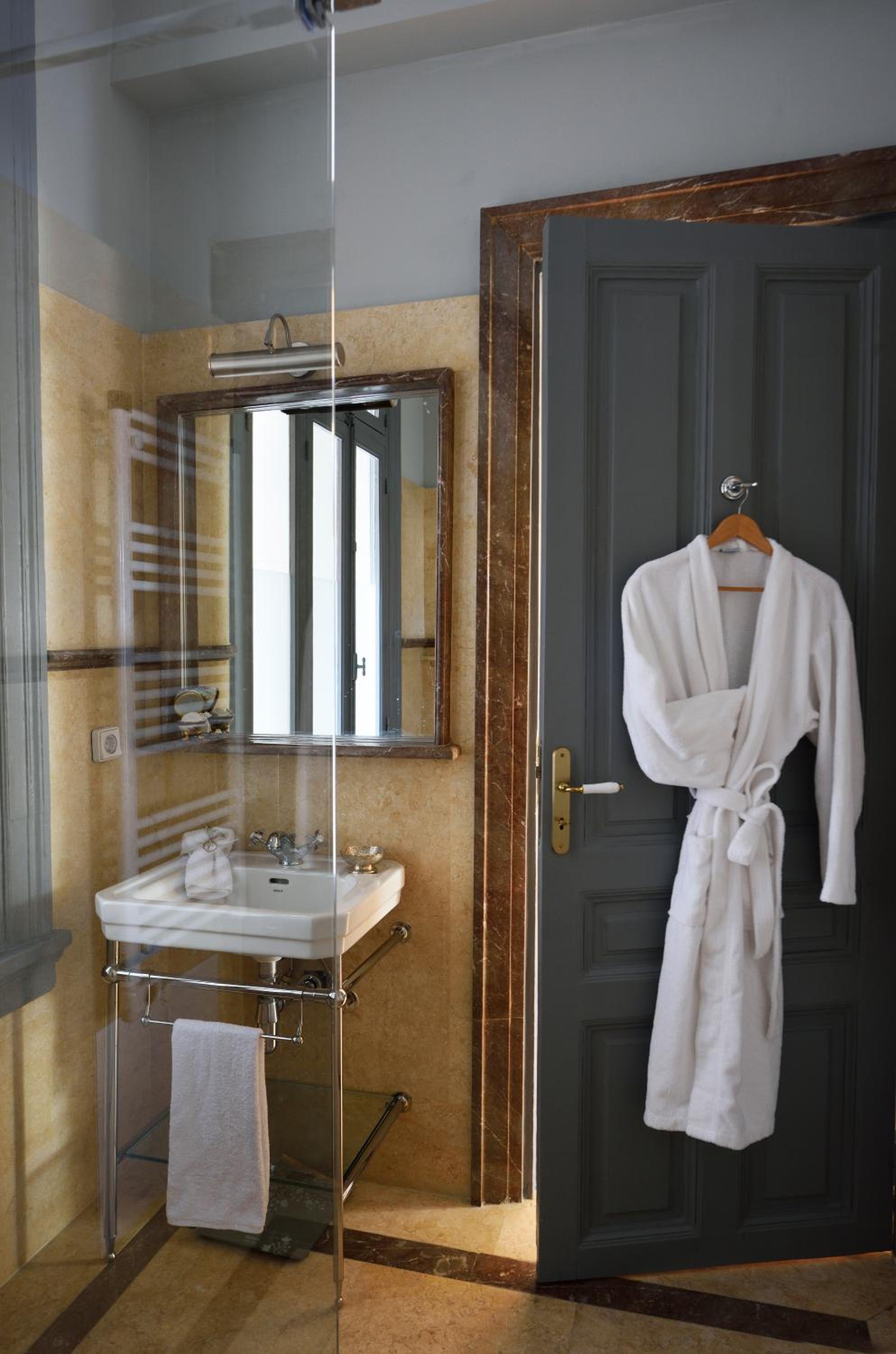 Athenian Vintage Apartments