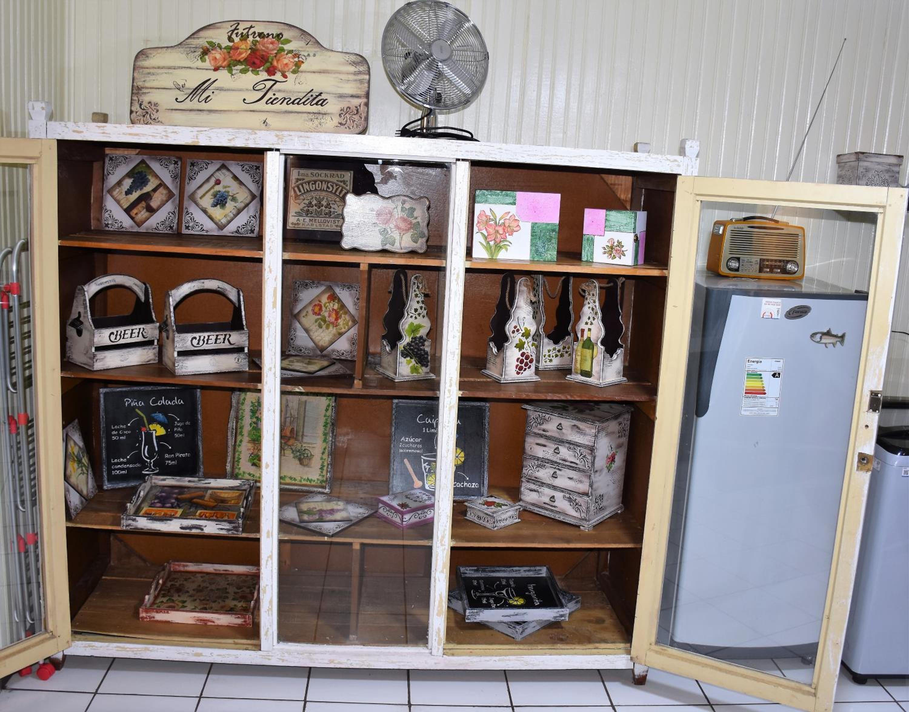 La Casita Amarilla