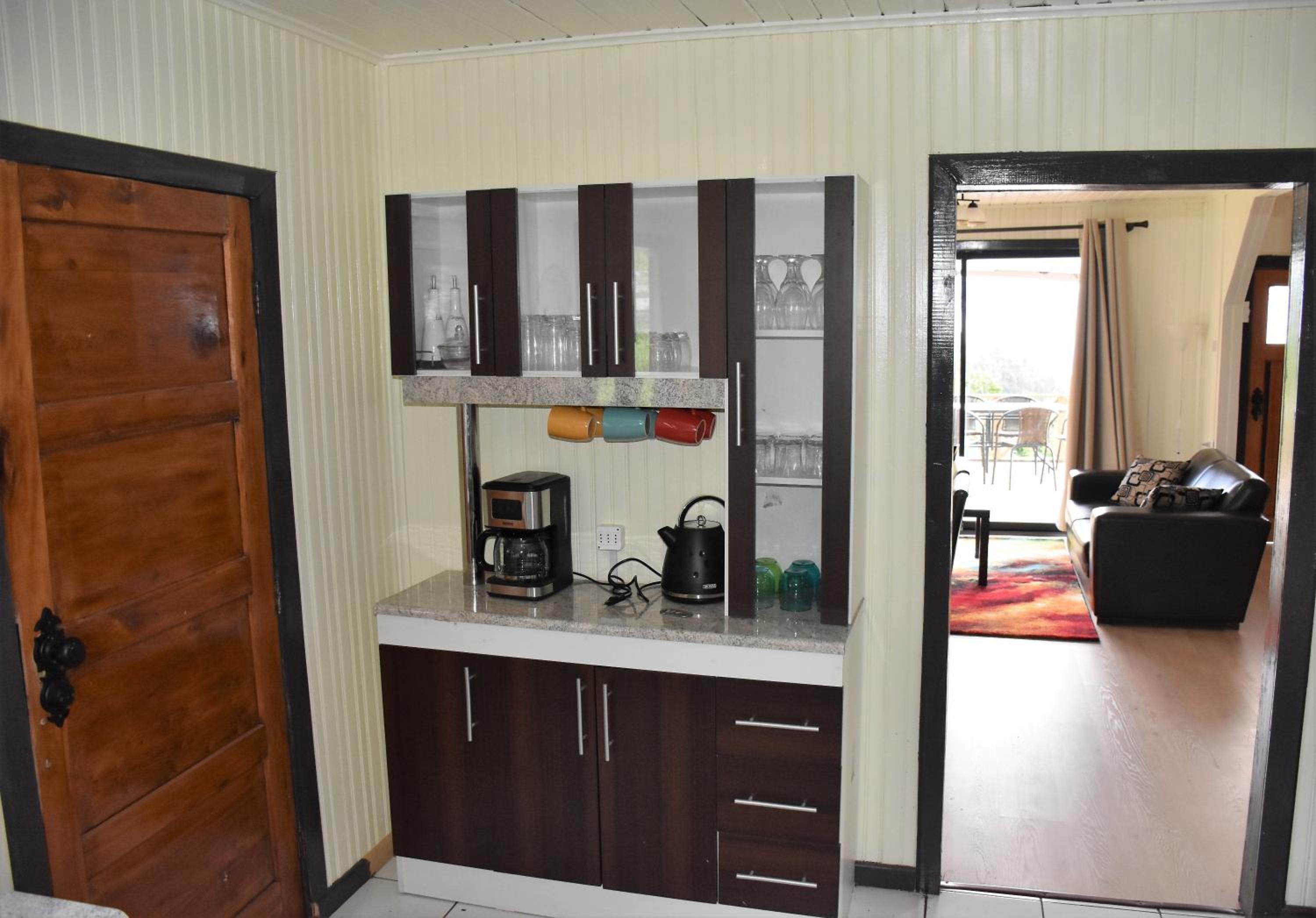 La Casita Amarilla