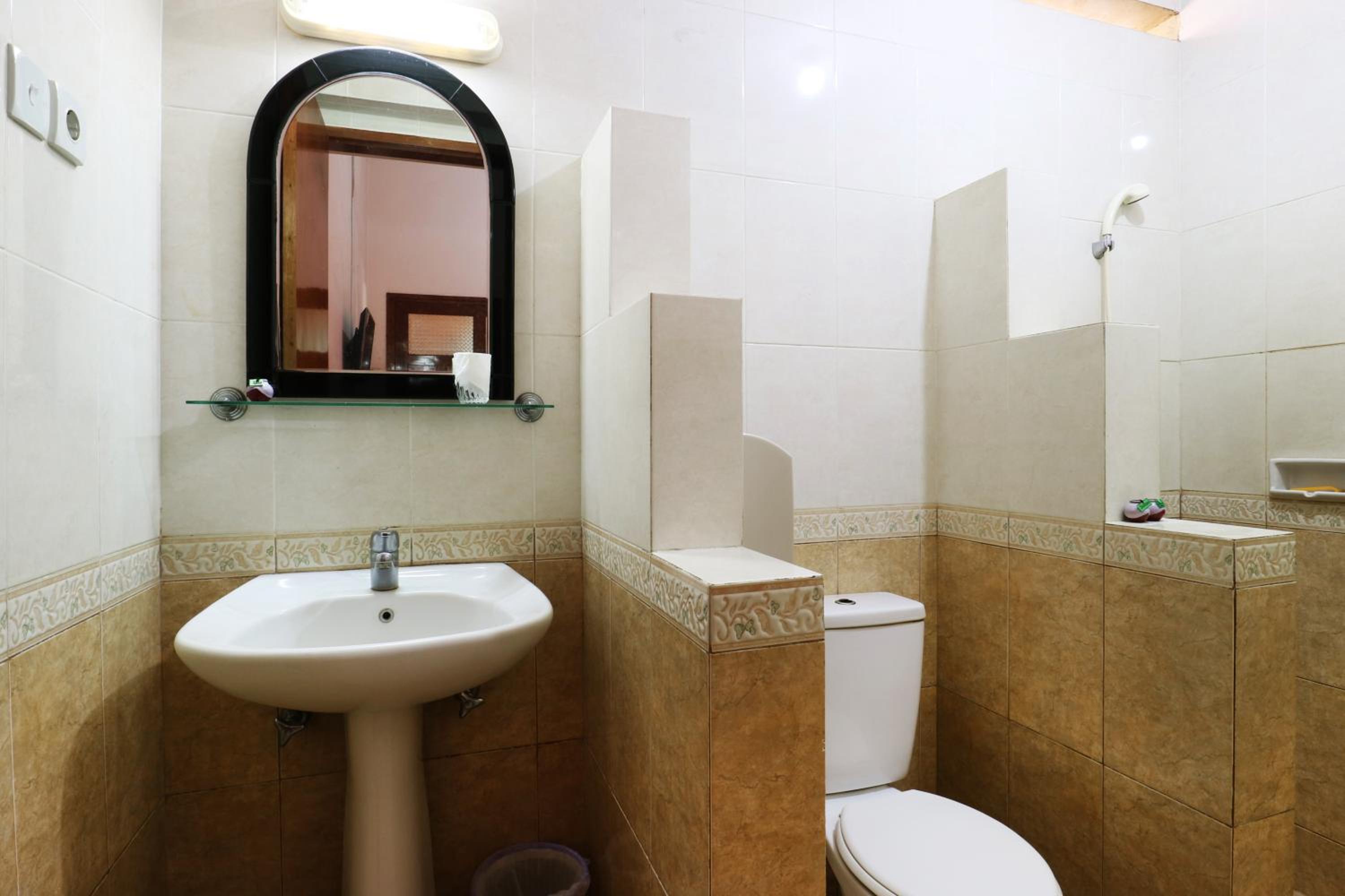 RedDoorz Plus near Brawijaya Museum, 말랑 - 20