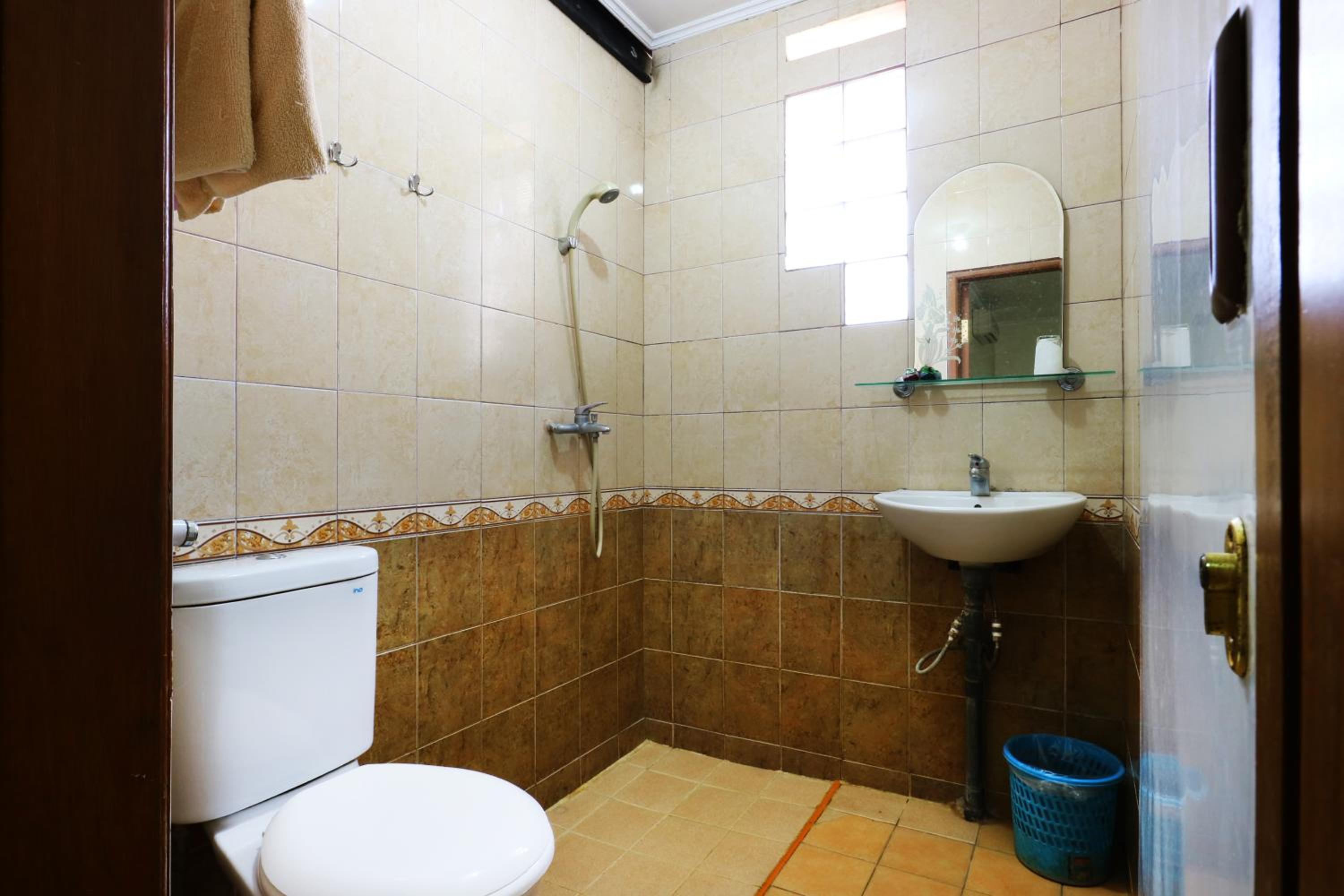 RedDoorz Plus near Brawijaya Museum