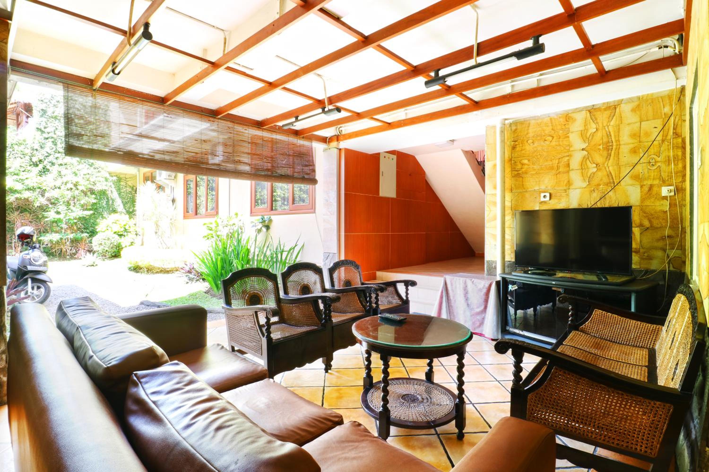 RedDoorz Plus near Brawijaya Museum, 말랑 - 19