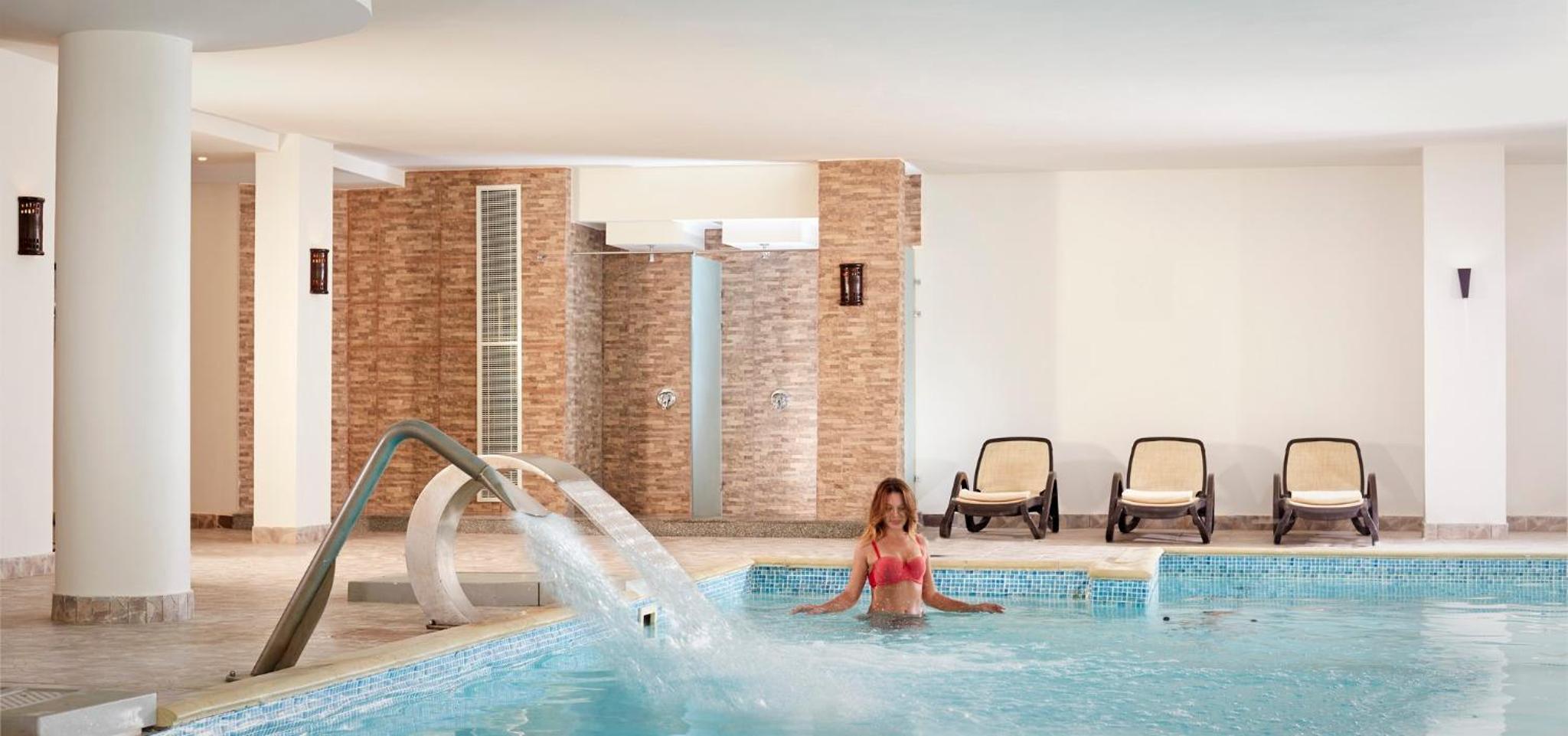 Coral Sea Holiday Resort & Aqua Park