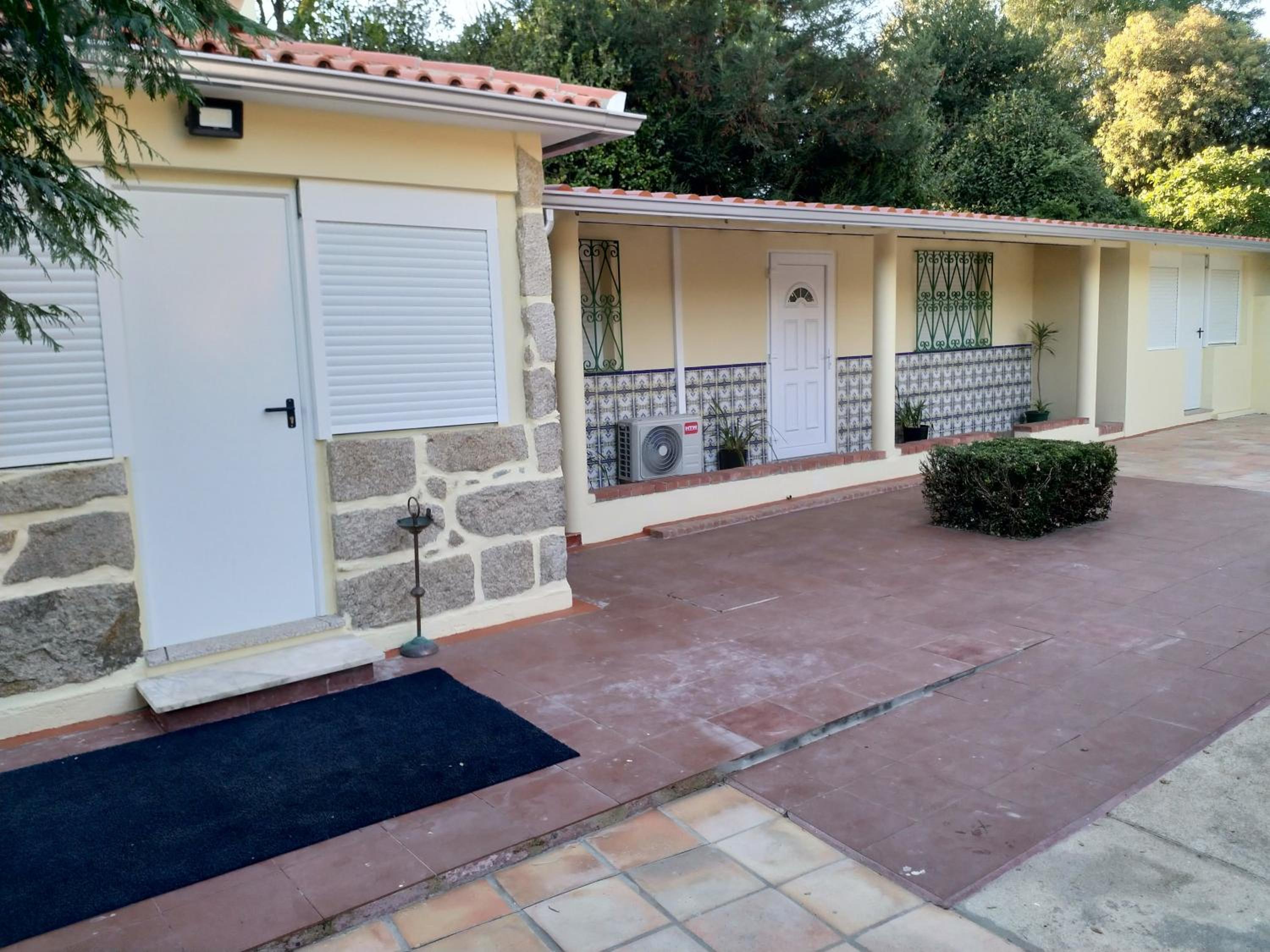 Metro Vilar Suites & Villas view 5