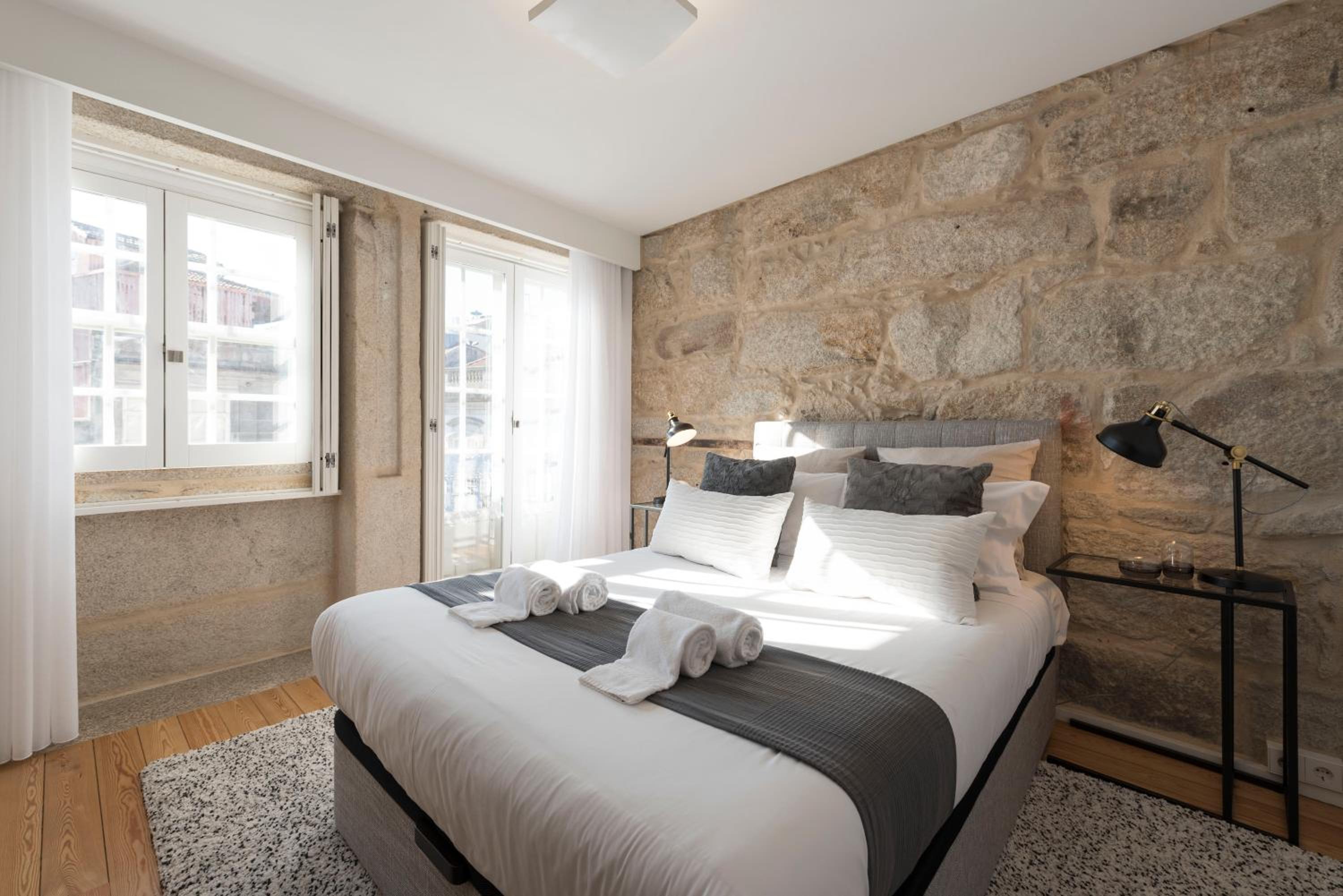 LovelyStay - Sao Domingos Apartment view 5