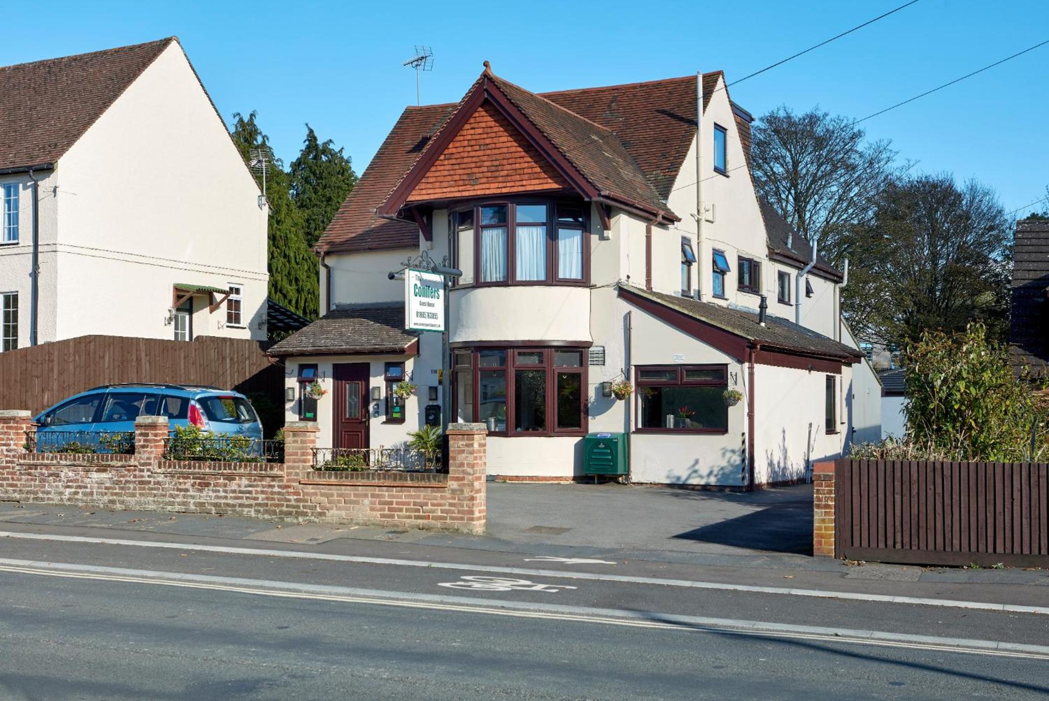 Hotel Conifers Guest House - Image 1