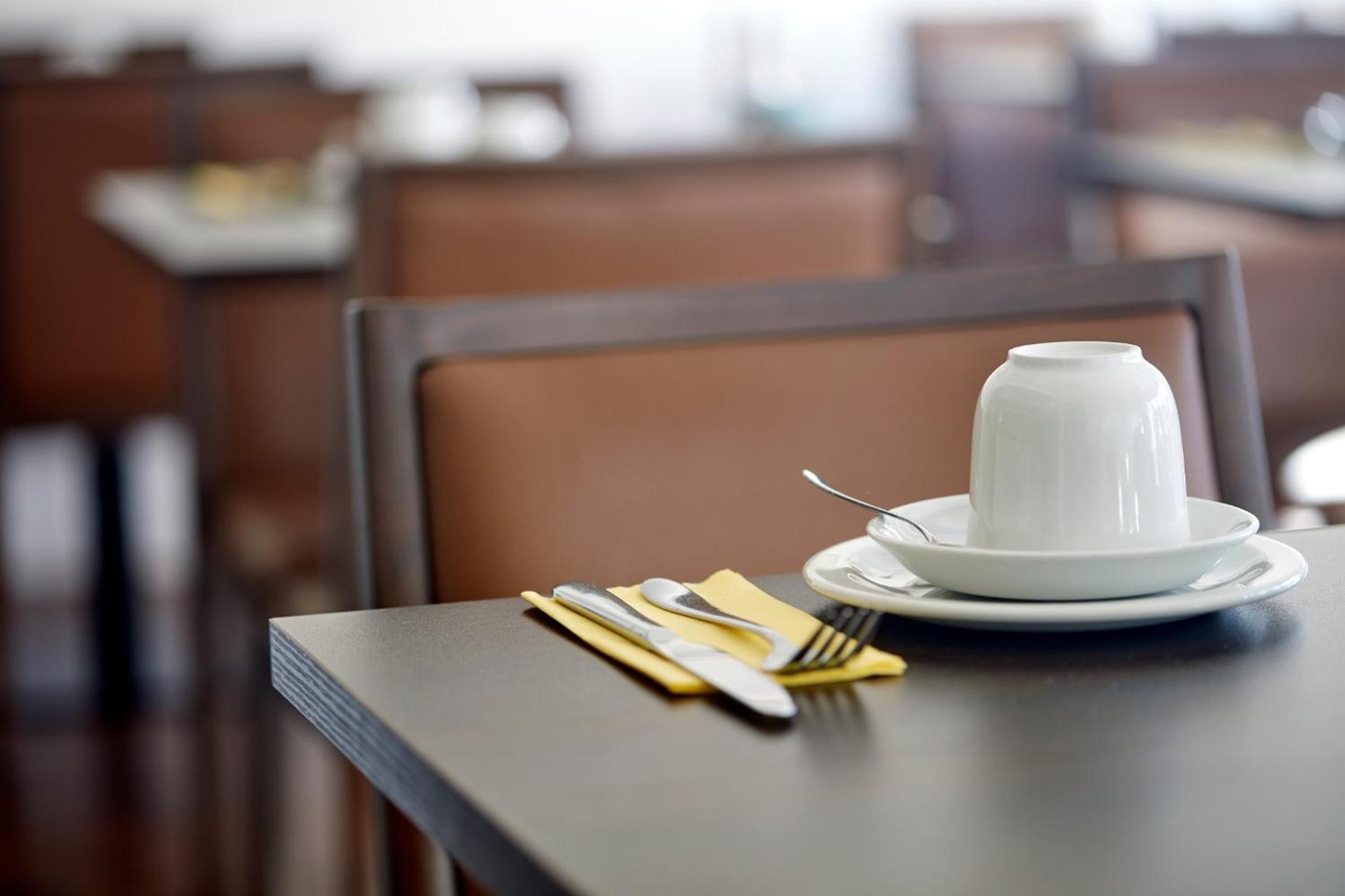 Conifers Guest House - Image 4