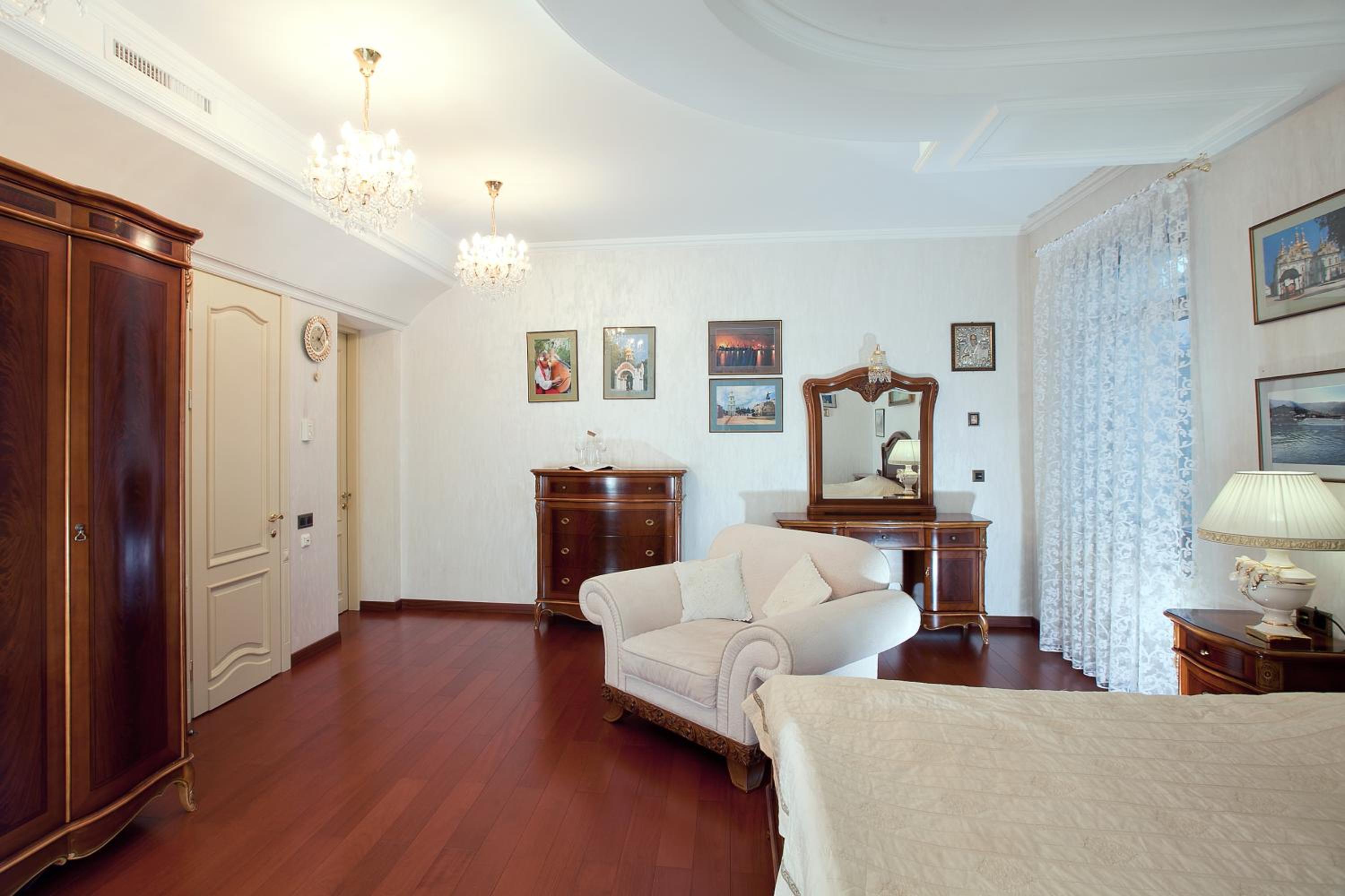 Bortnichi House