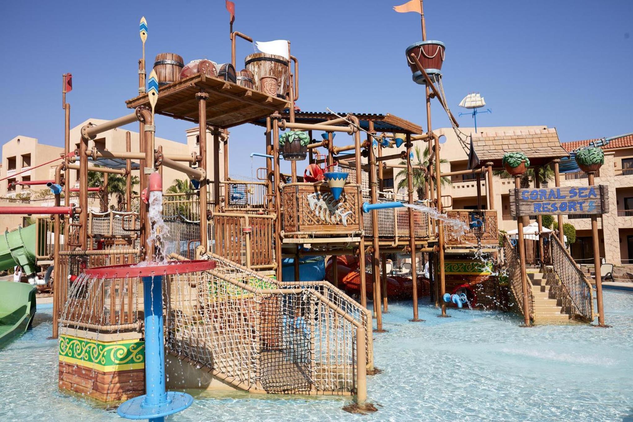 Coral Sea Holiday Resort & Aqua Park