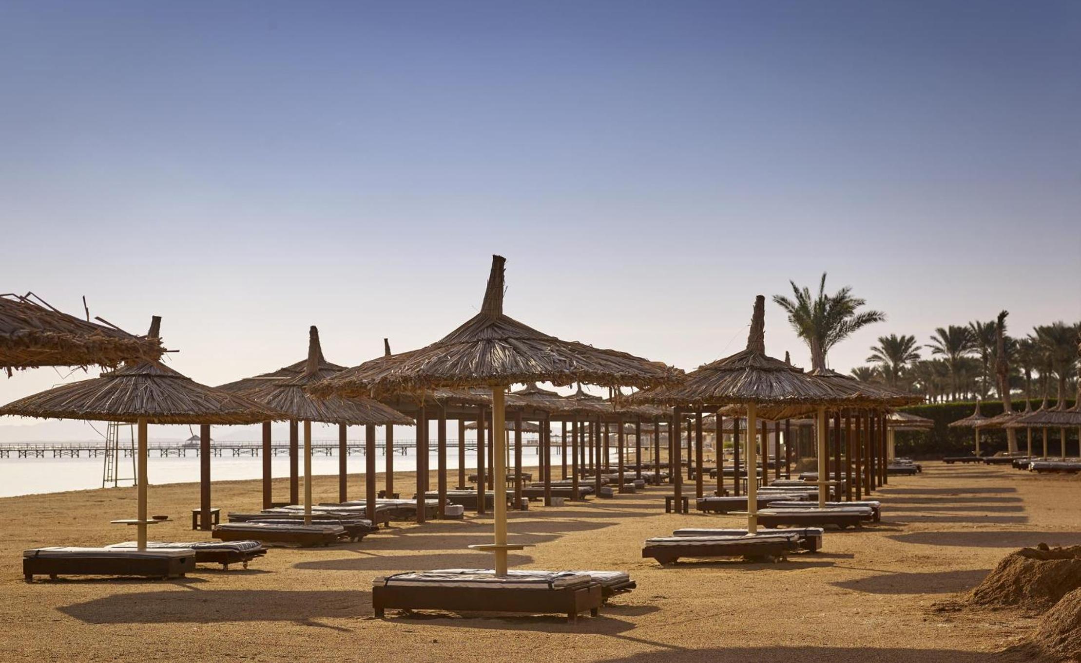 Coral Sea Holiday Resort & Aqua Park