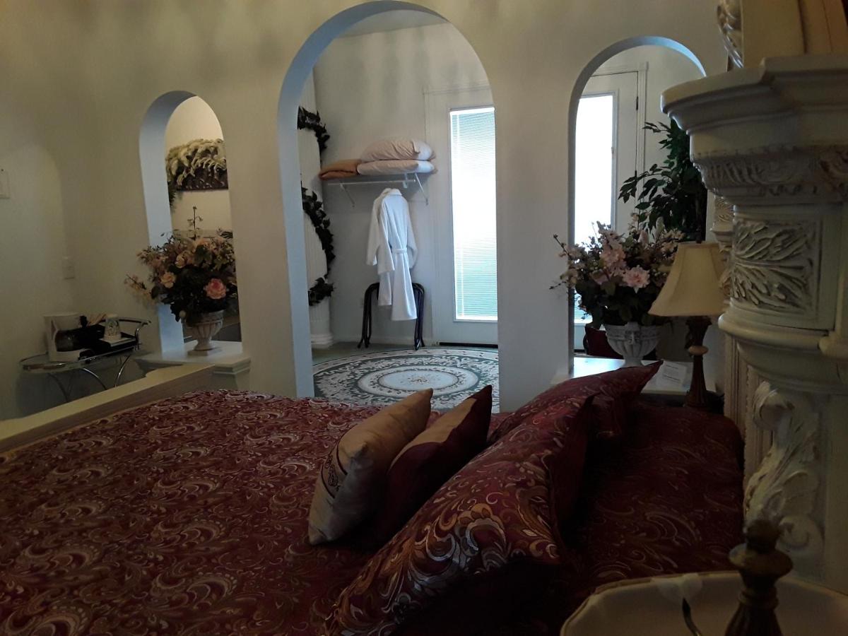 Lions Gate Manor