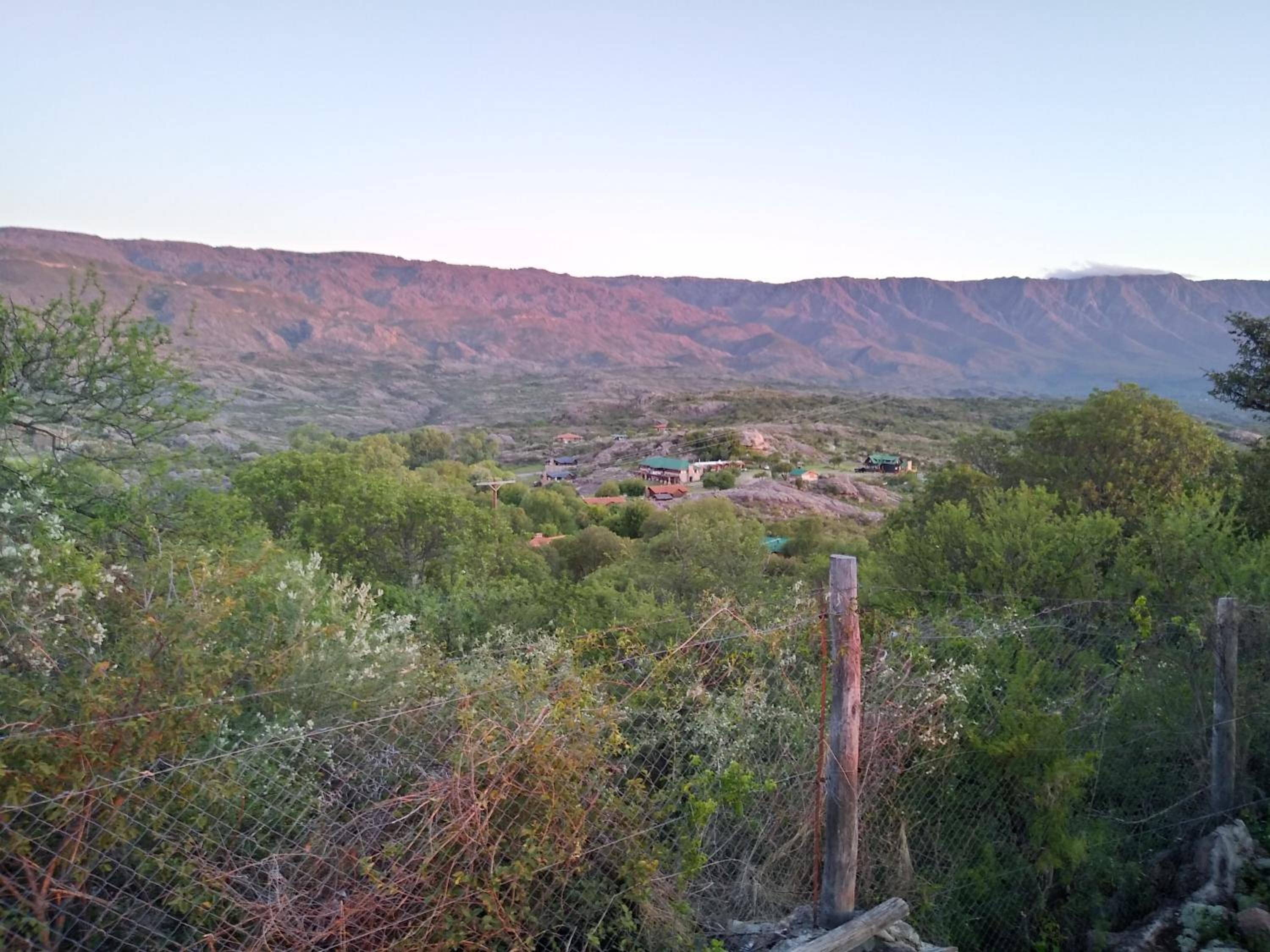 Cabaña de Troncos en la montaña