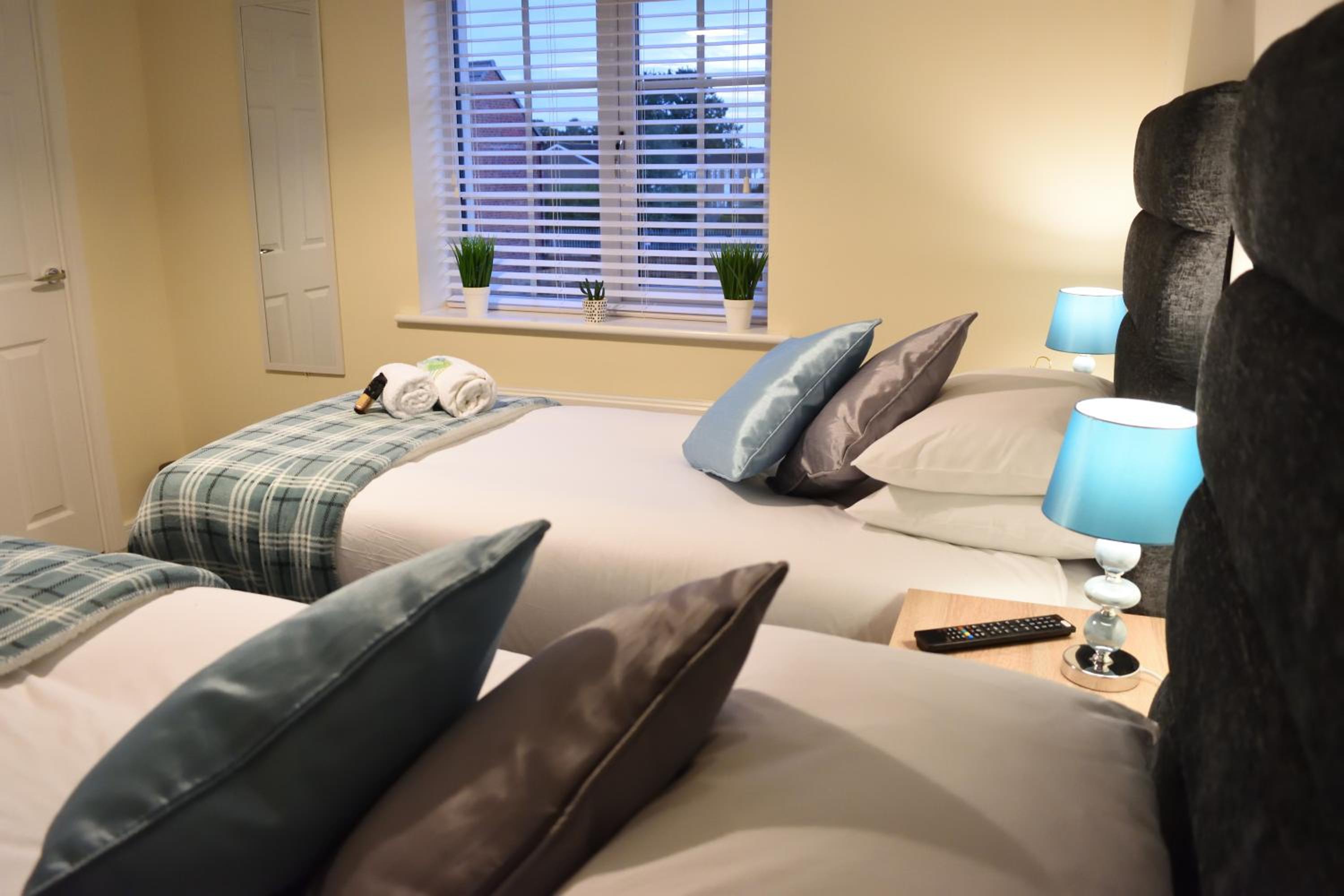 StayNEC Coach House Birmingham - For Company, Contractor & Leisure Stays - NEC, HS2, JLR, Airport