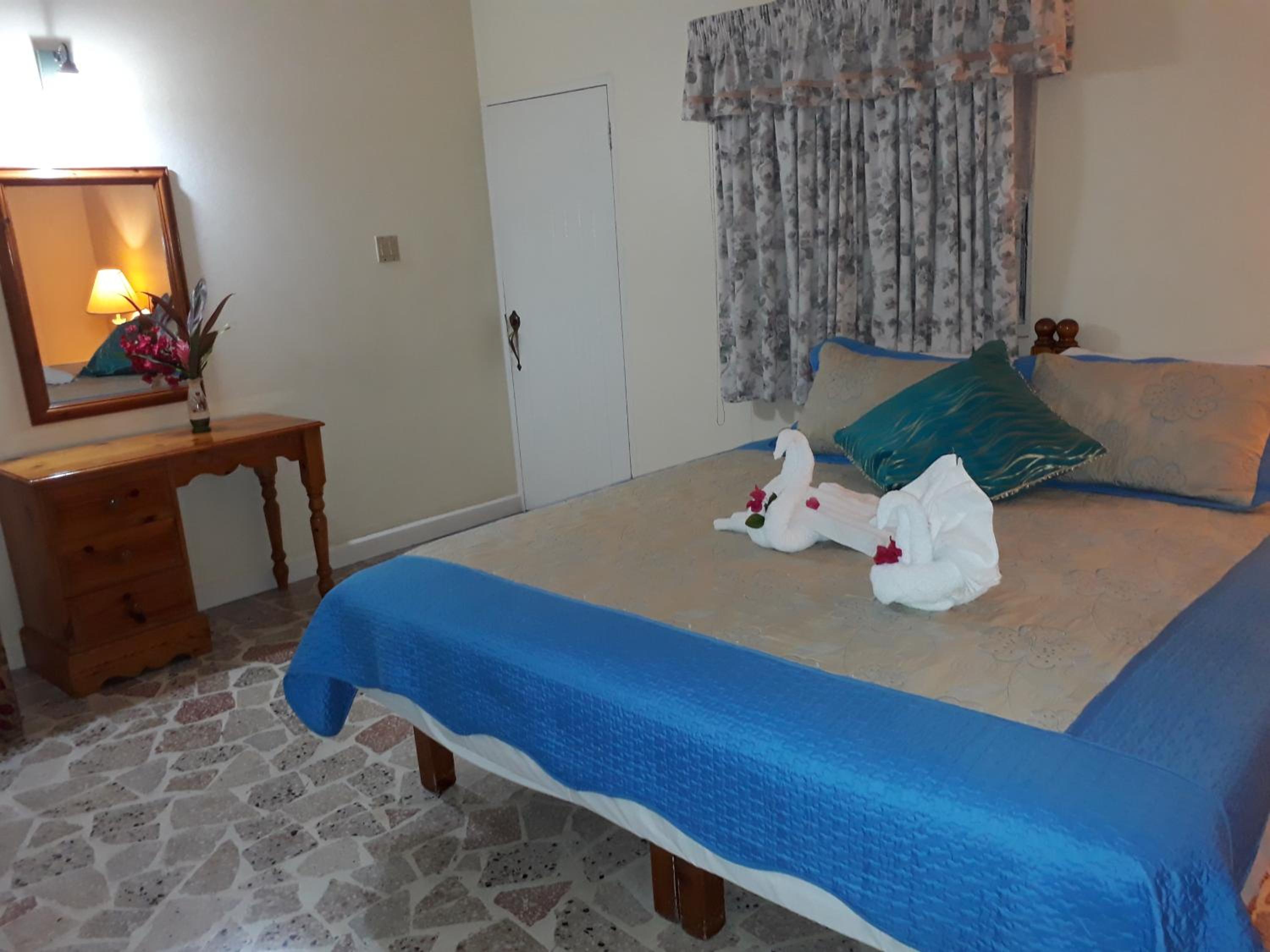 Paradise Inn - Property Image 2