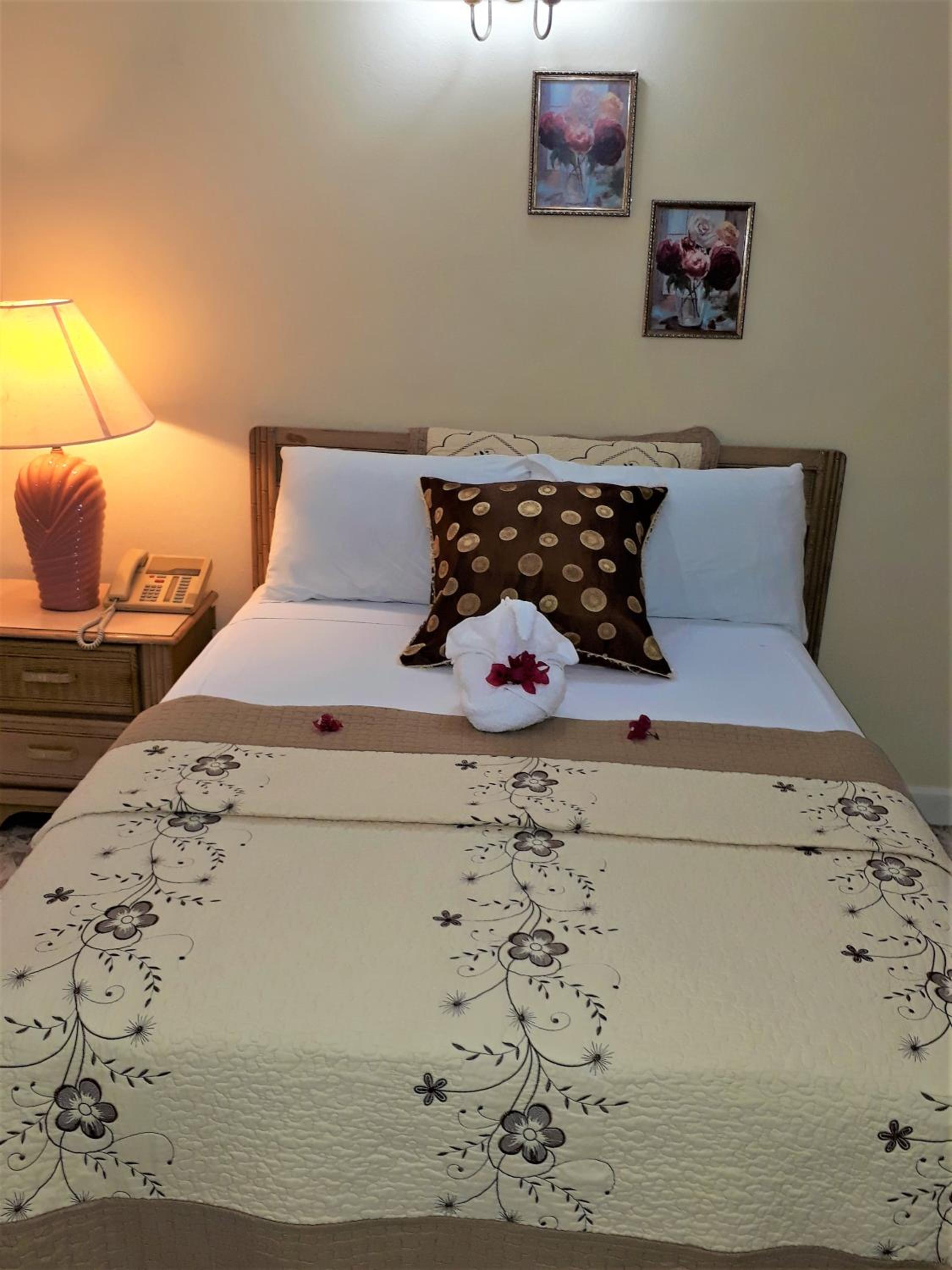 Paradise Inn