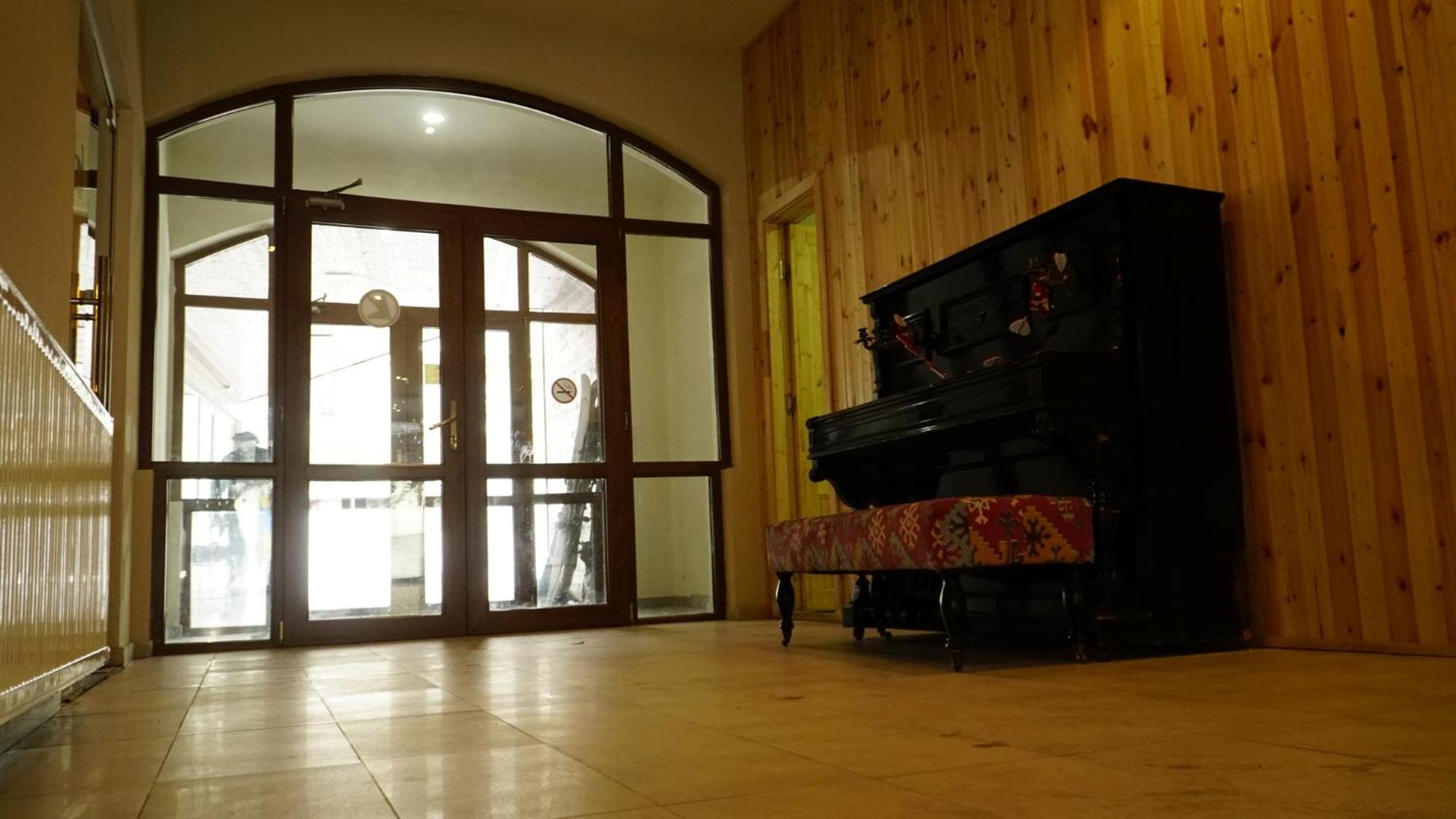 Photo 23
