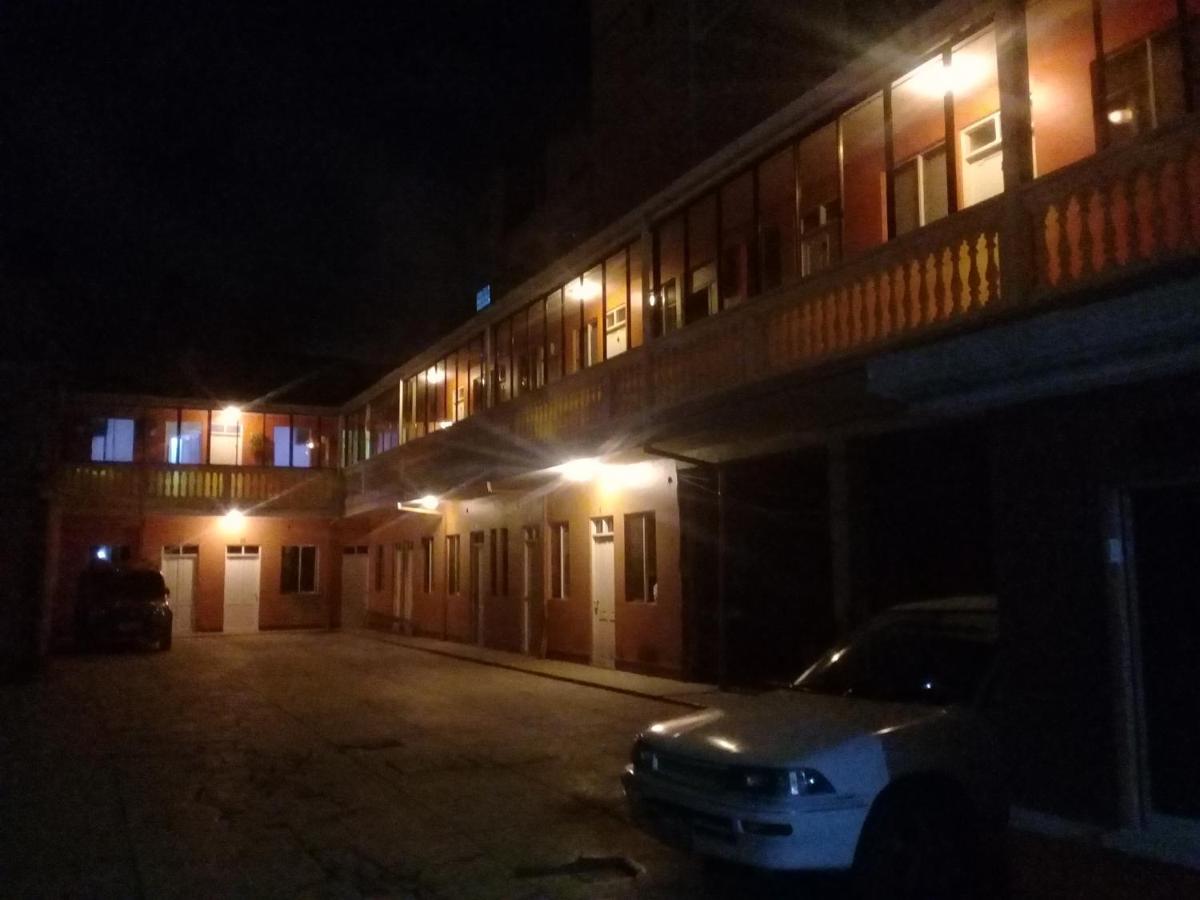 Hotel Gran Copacabana Hostal - Image 1