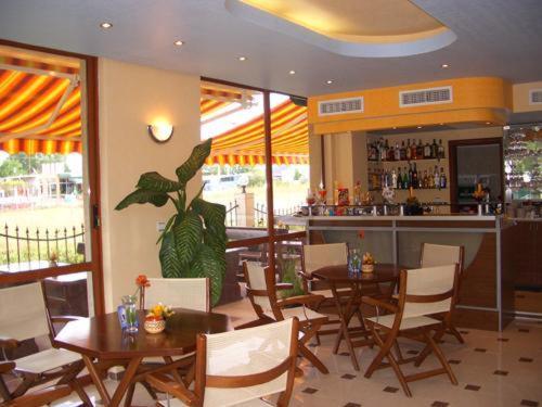 restaurant