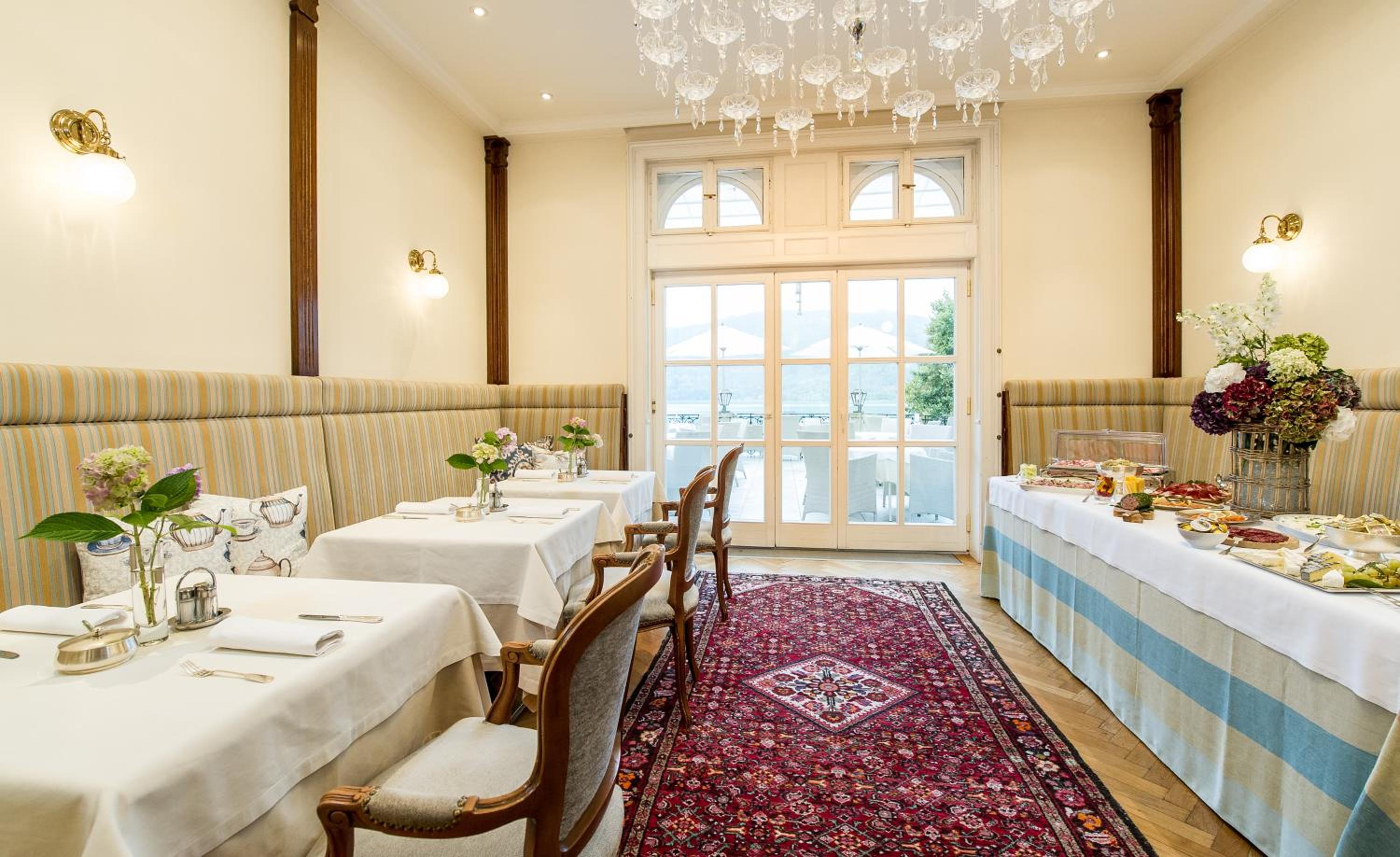 restaurant