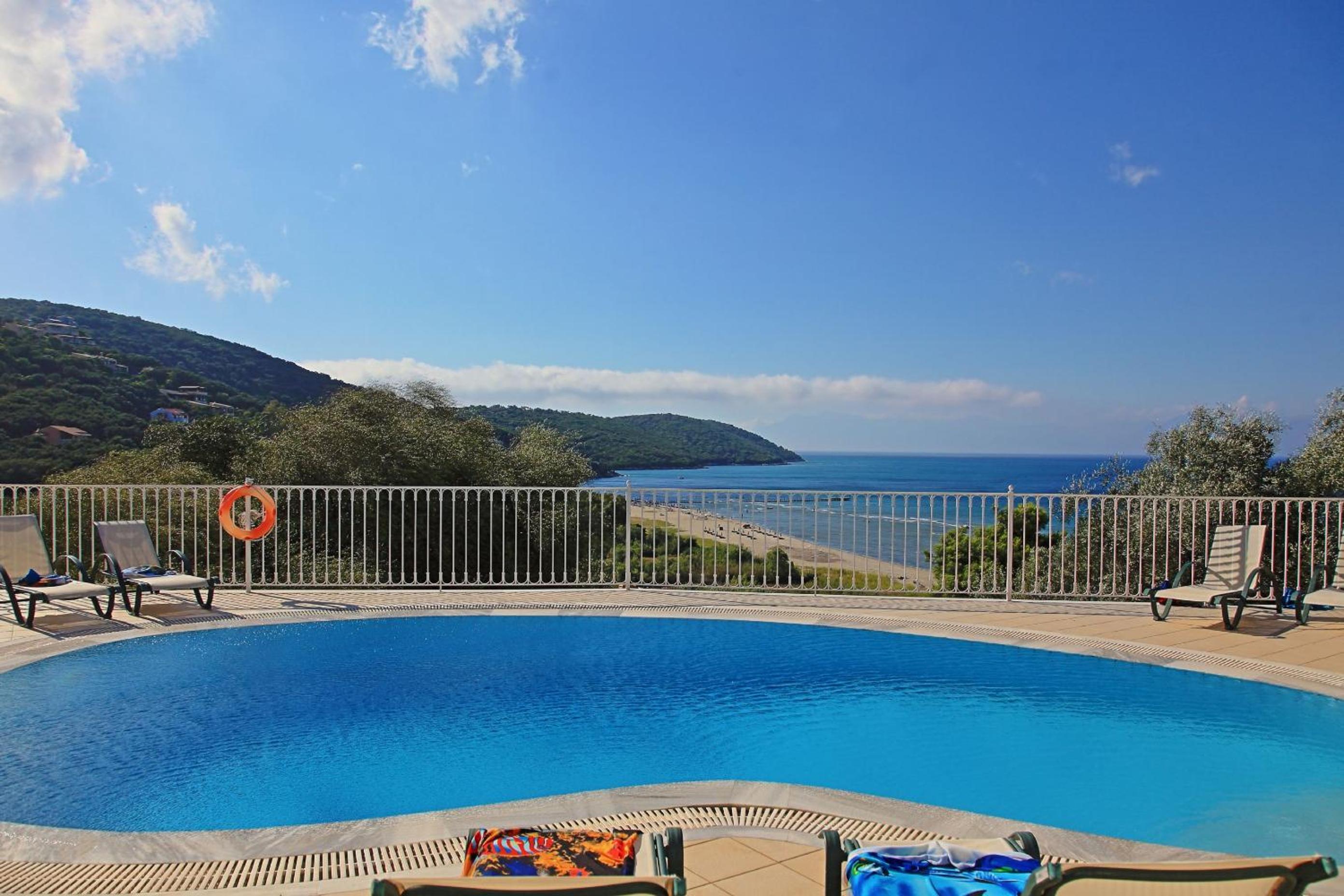 Beach Villa Oneiro photo 2