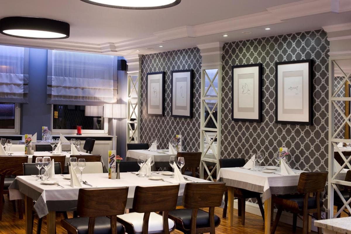 restaurant