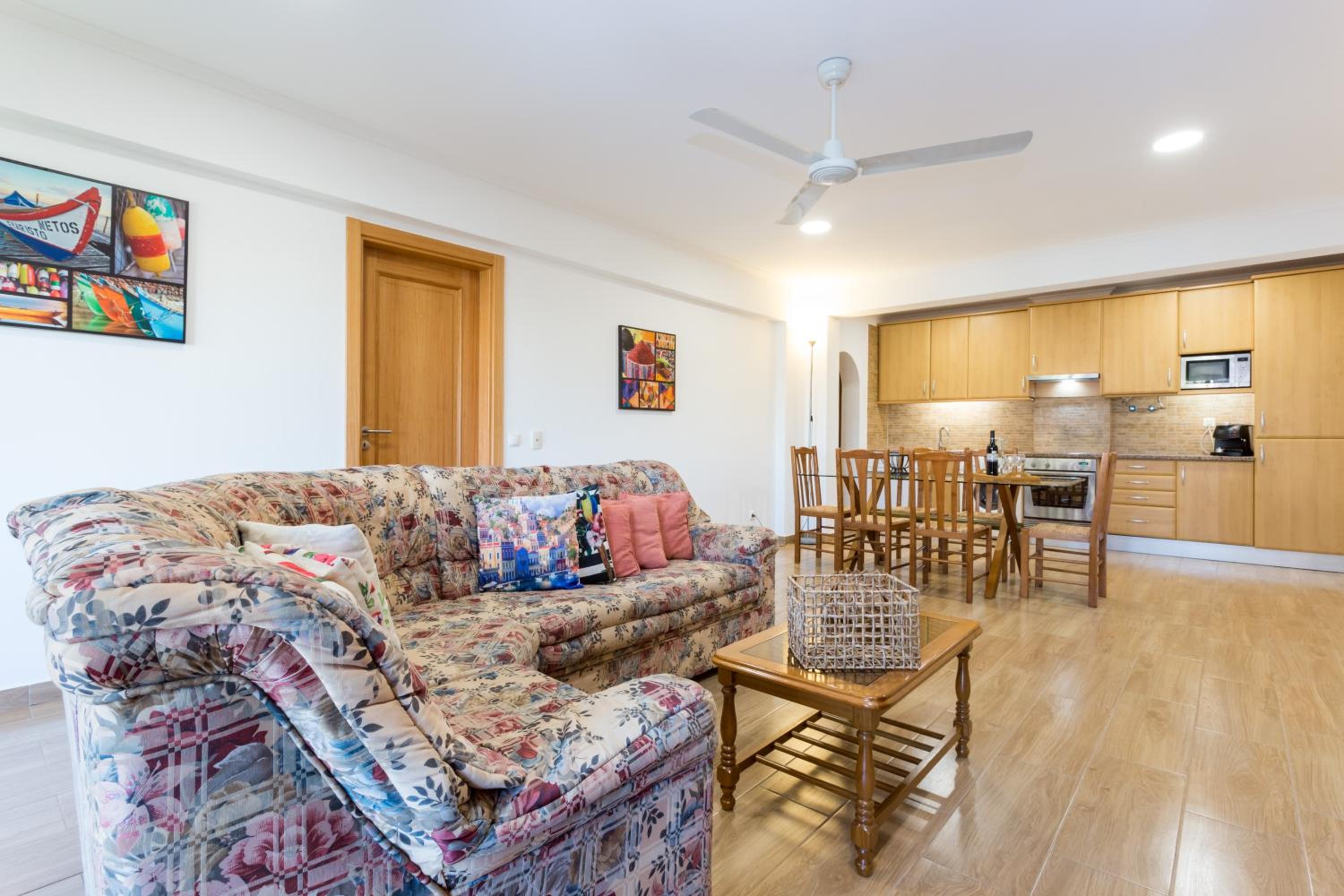 Edifício Rocha Vau Beach Apartment view 4