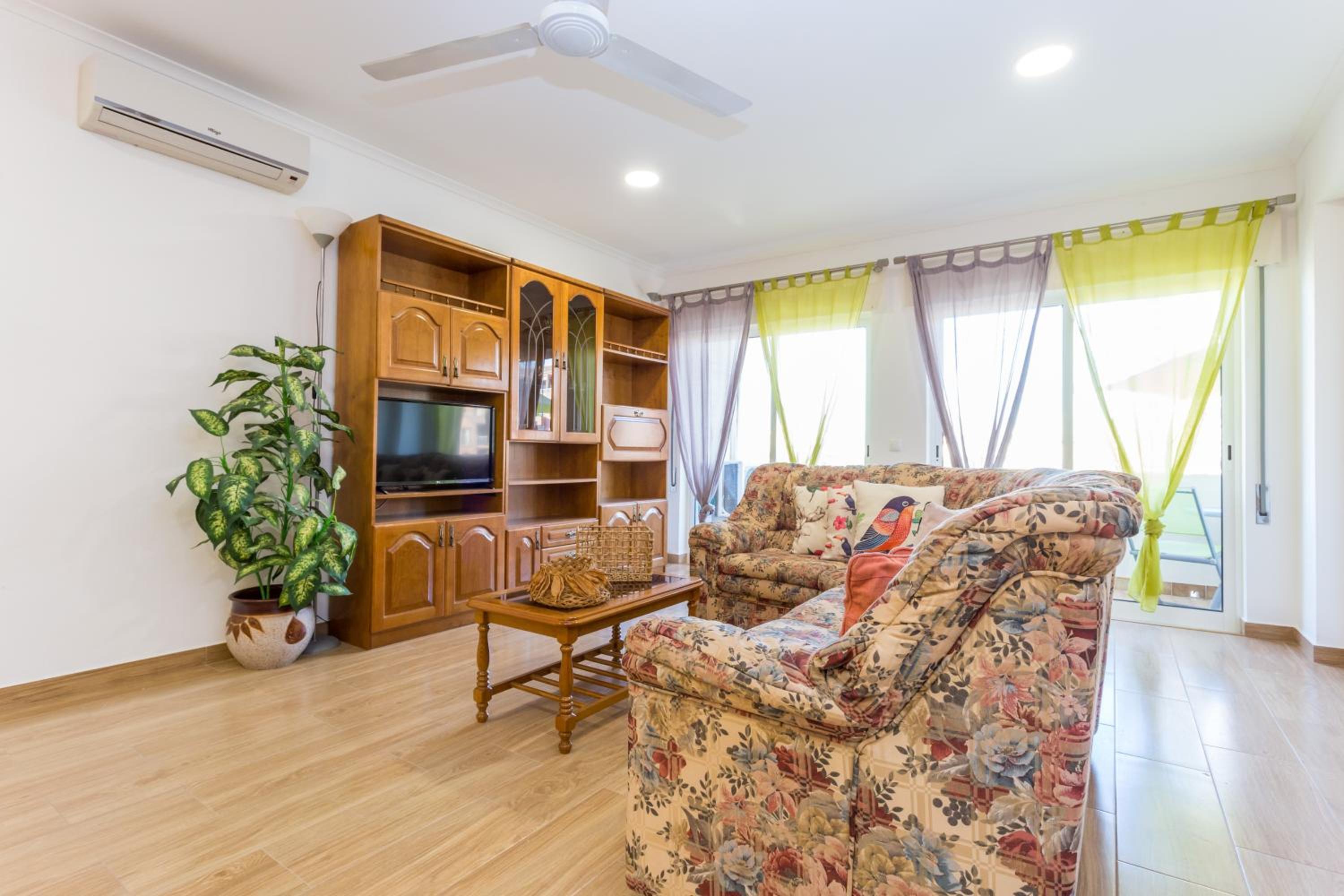 Edifício Rocha Vau Beach Apartment view 5