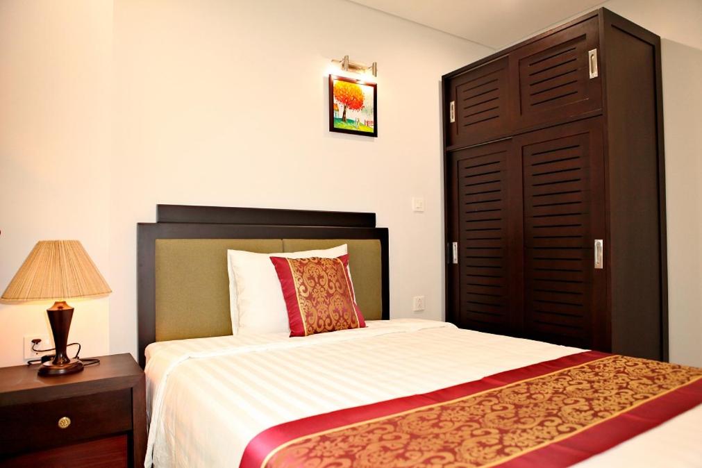 Monaco Building Double Queen Bedroom