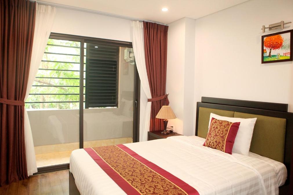 Monaco Building Double Queen Bedroom