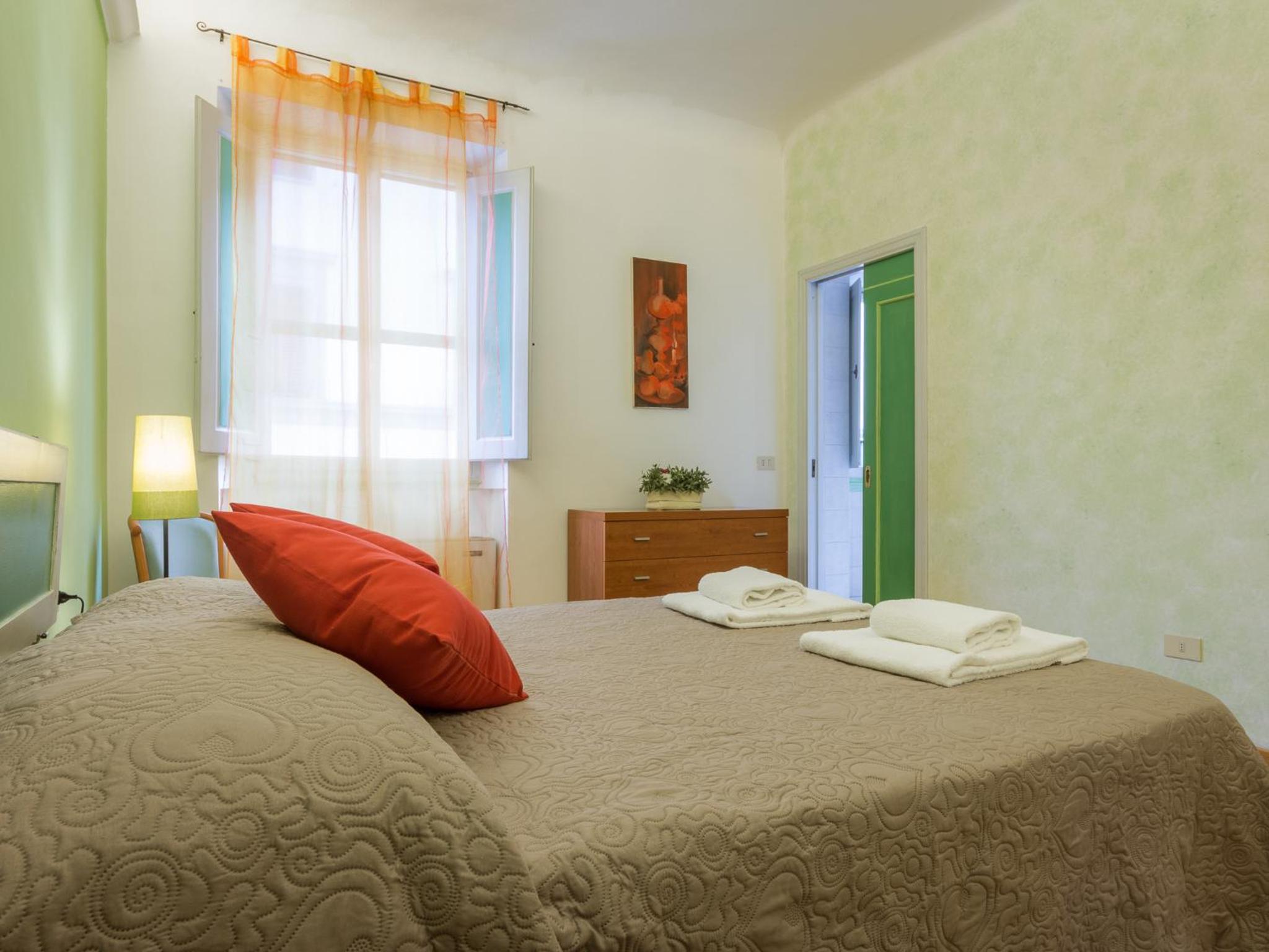 Paolo and Carlotta's Home - large and central apartment between two nice parks