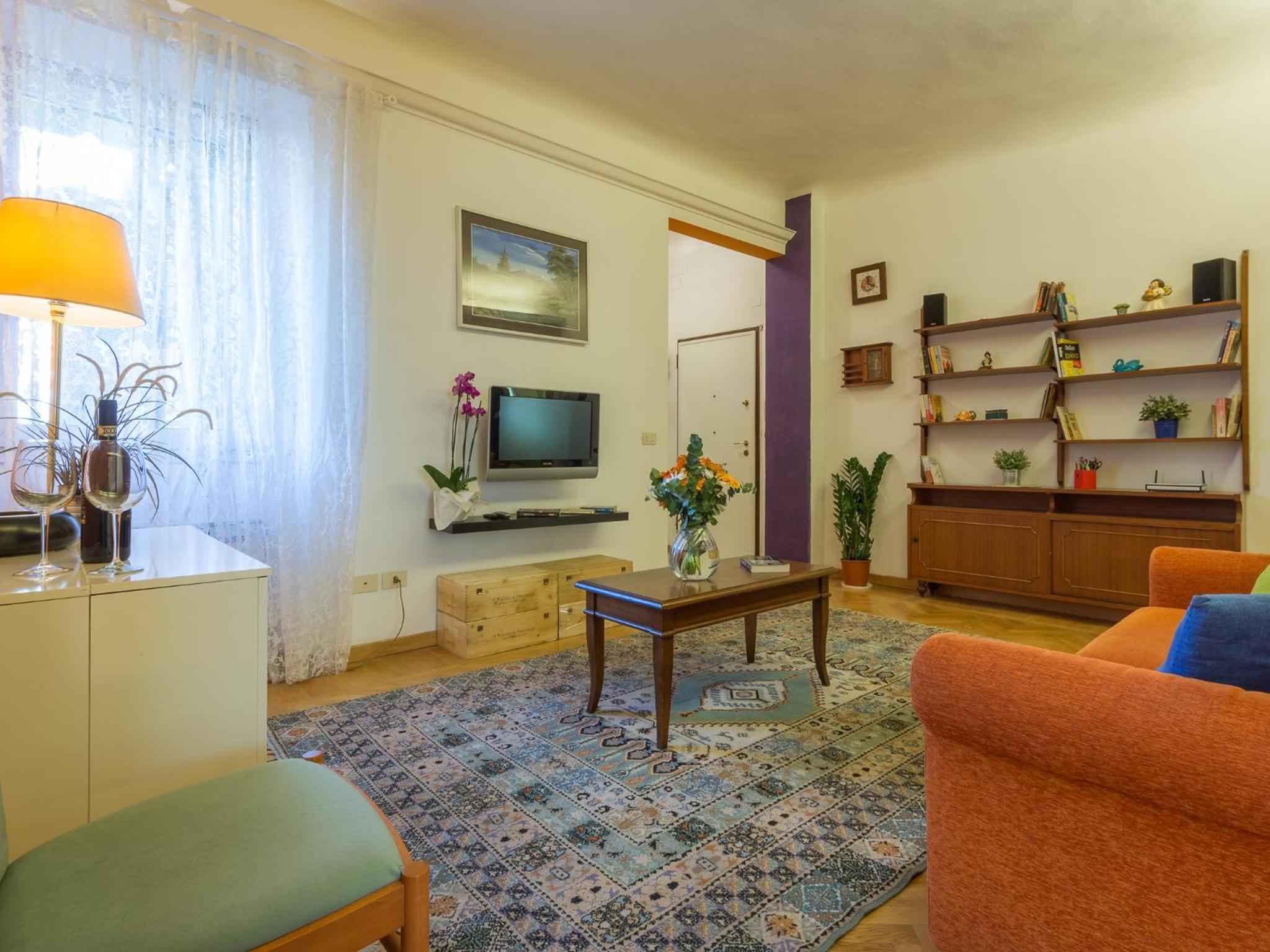 Paolo and Carlotta's Home - large and central apartment between two nice parks