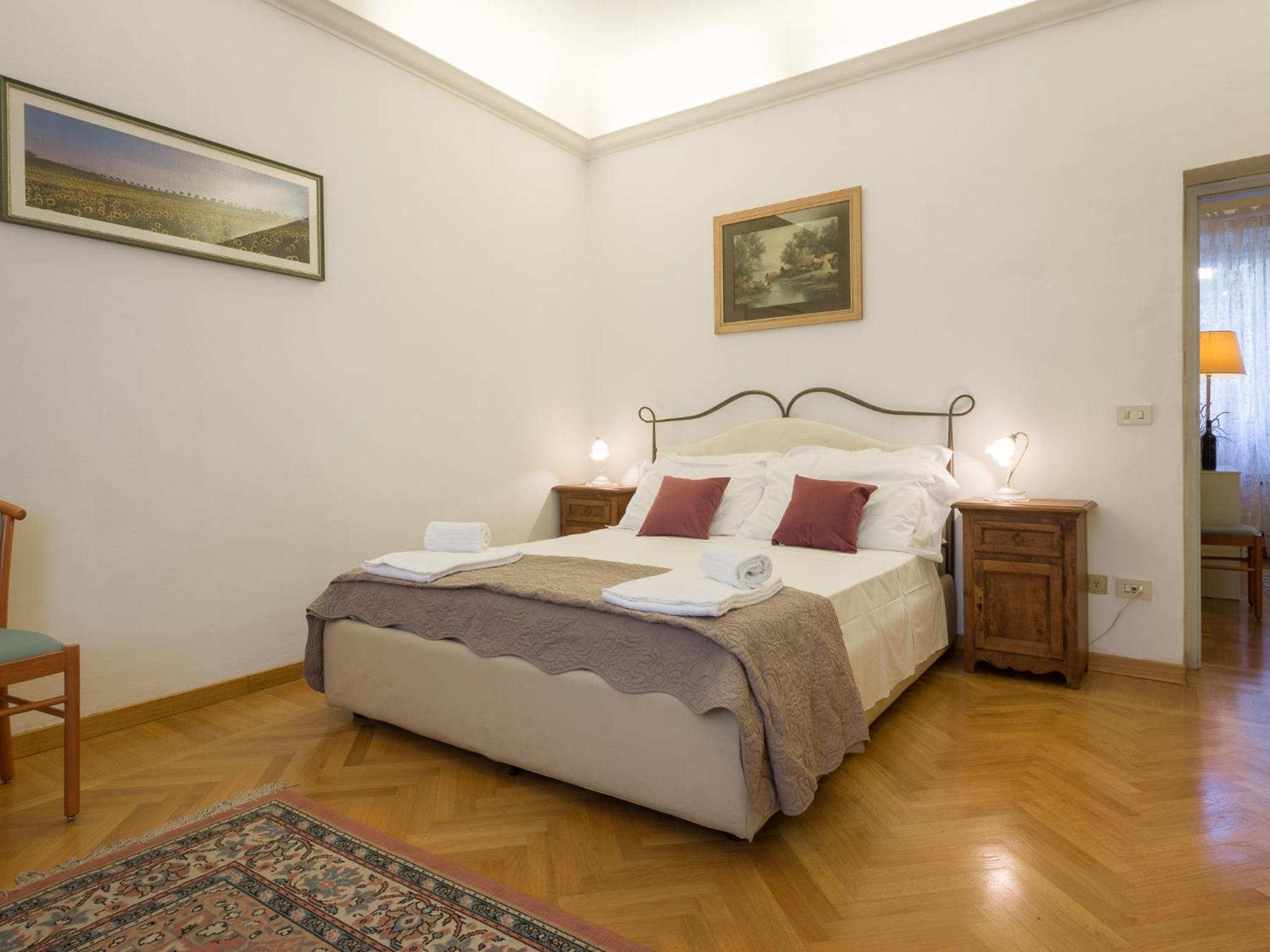 Paolo and Carlotta's Home - large and central apartment between two nice parks