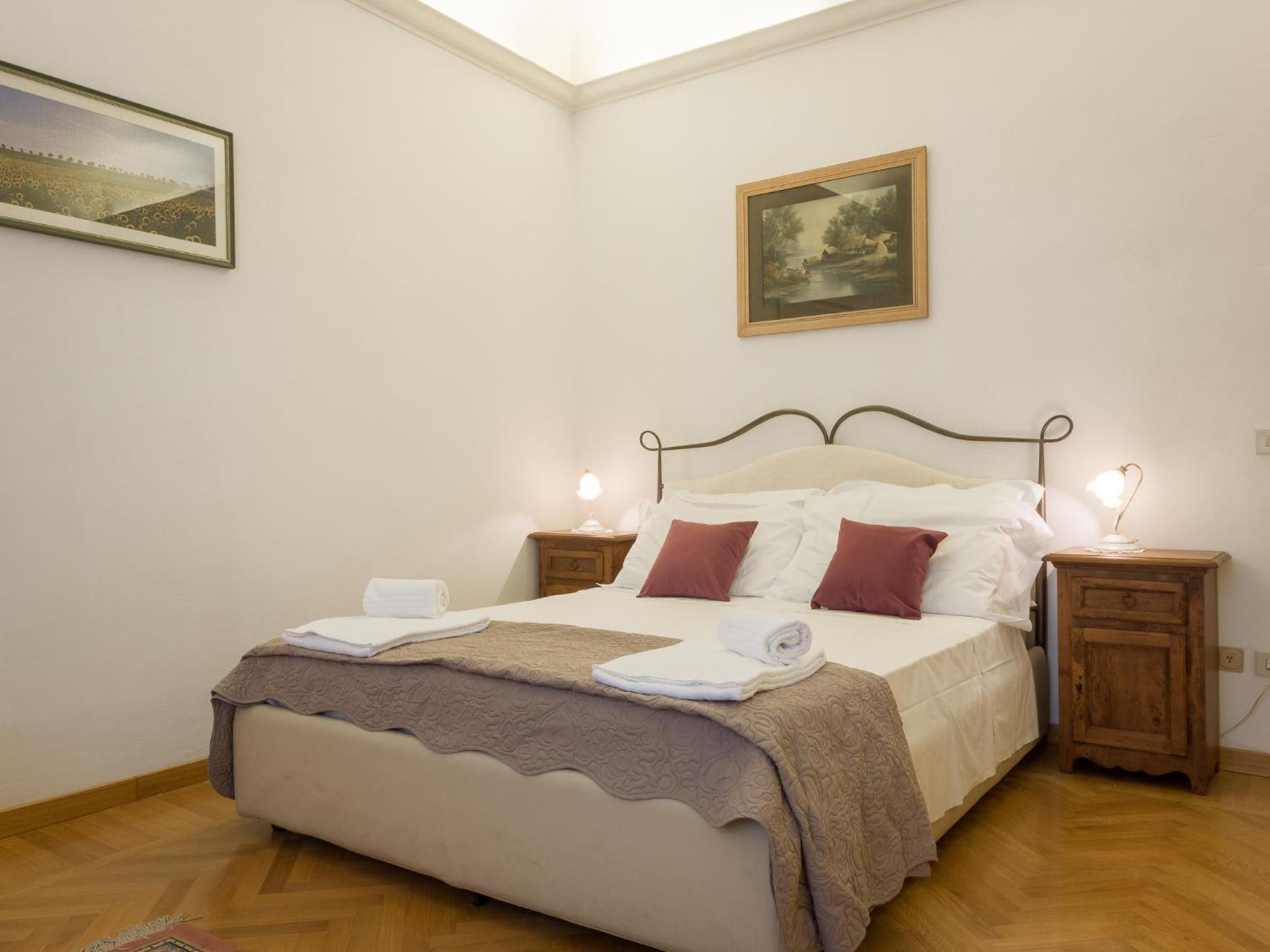 Paolo and Carlotta's Home - large and central apartment between two nice parks