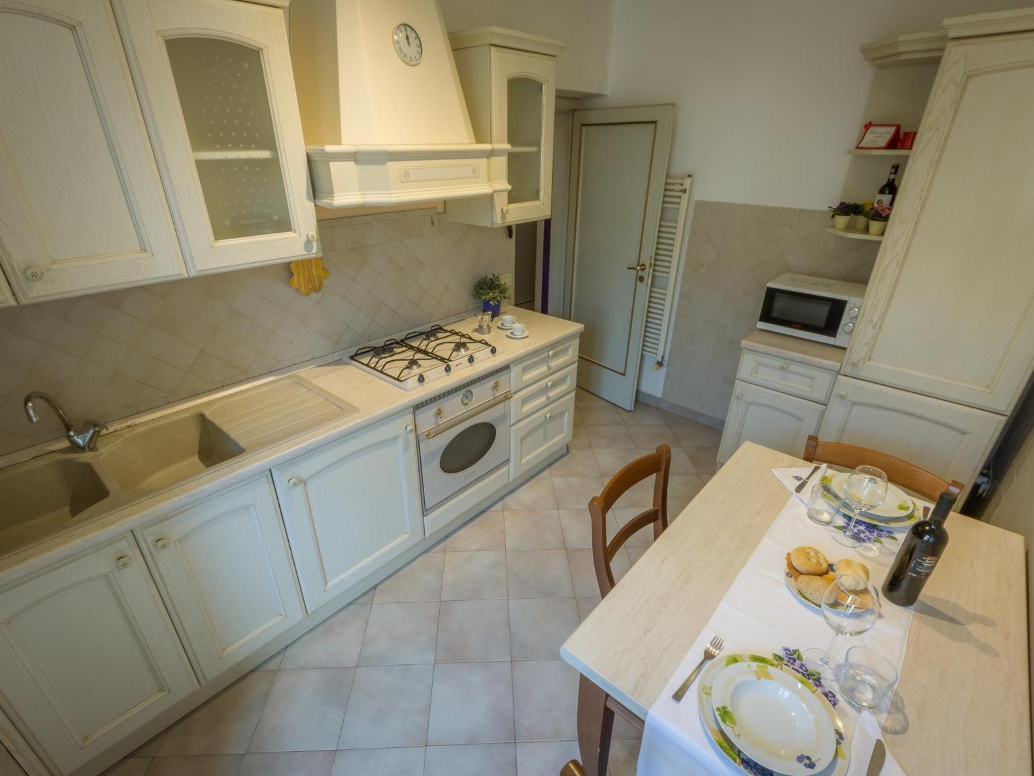 Paolo and Carlotta's Home - large and central apartment between two nice parks