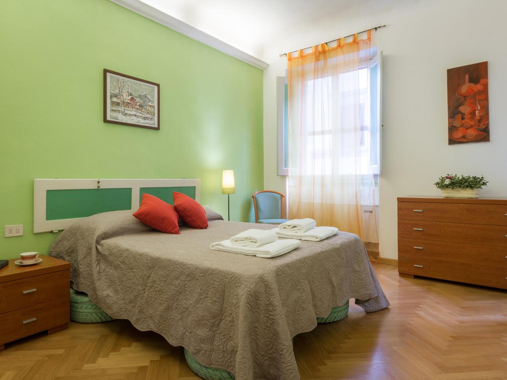 Paolo and Carlotta's Home - large and central apartment between two nice parks