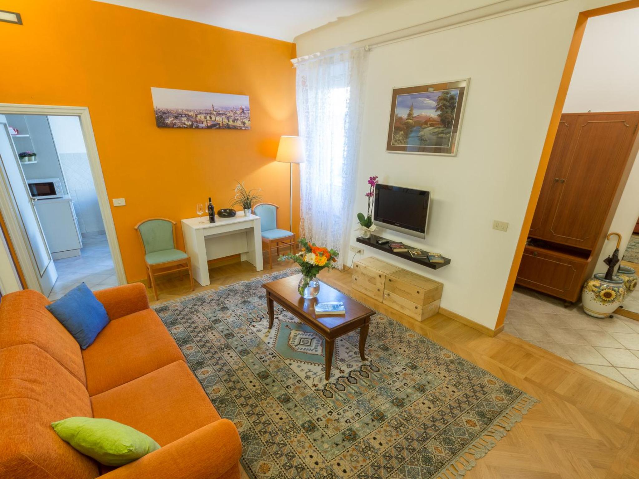 Paolo and Carlotta's Home - large and central apartment between two nice parks