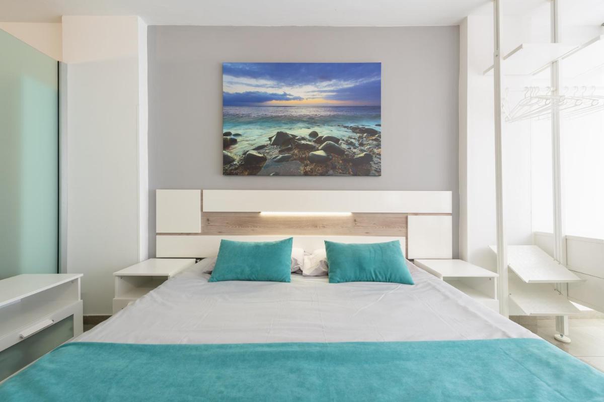 1st Line Studio Las Canteras Beach - Wifi photo 2